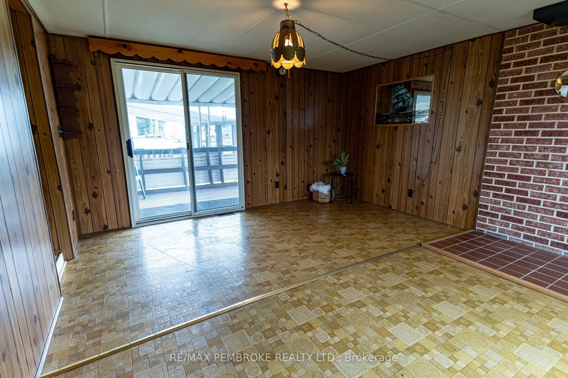 Photo 27 of 94 Pinehurst Estates, Petawawa, Petawawa — HOMEH