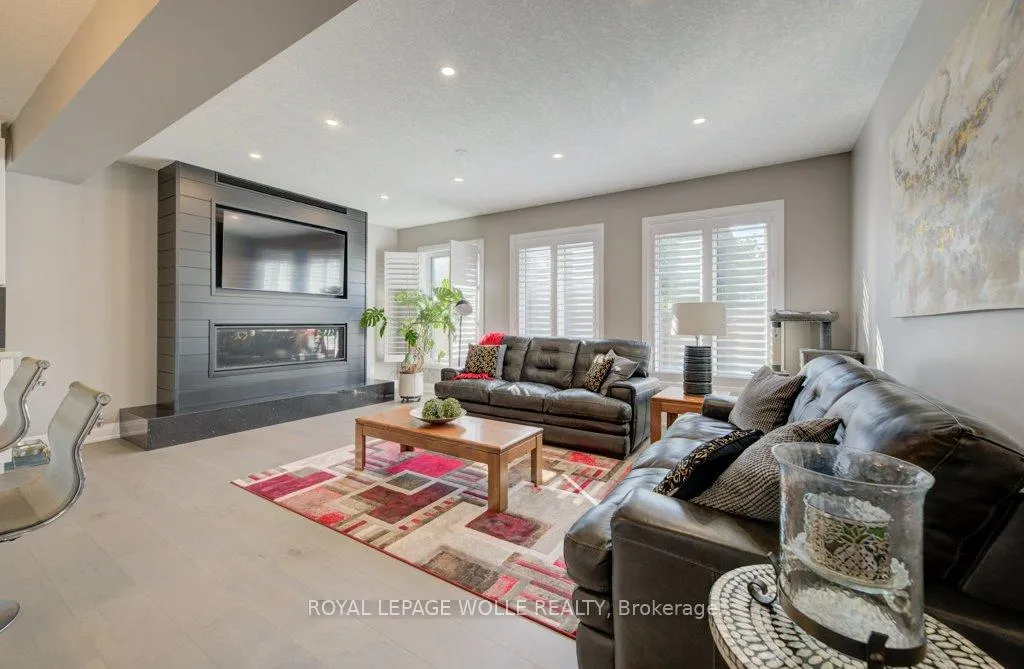 Photo 5 of 43 Greyhawk Street, Kitchener — HOMEH