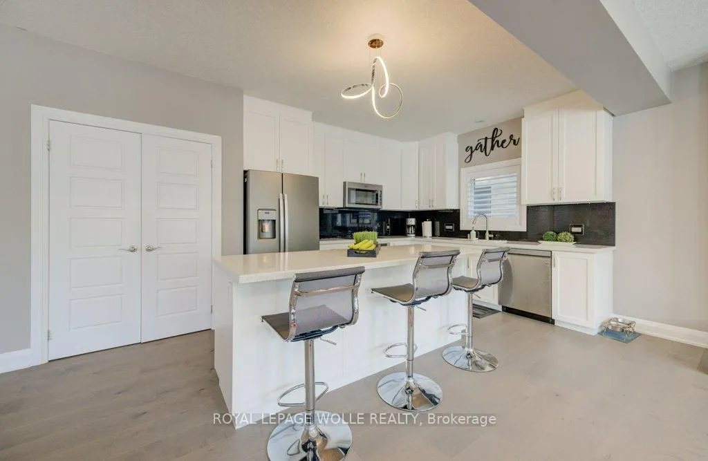 Photo 14 of 43 Greyhawk Street, Kitchener — HOMEH
