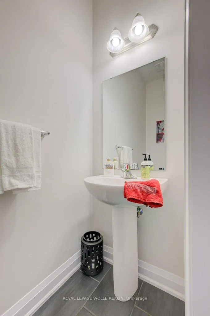 Photo 21 of 43 Greyhawk Street, Kitchener — HOMEH