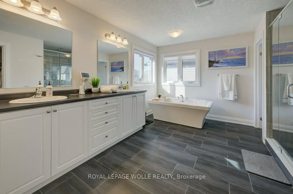 Photo 28 of 43 Greyhawk Street, Kitchener — HOMEH