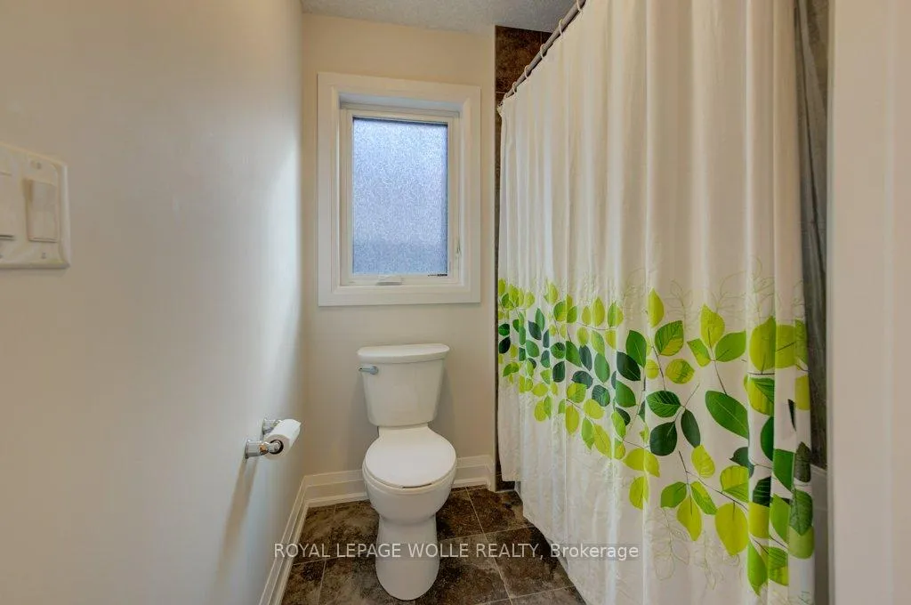 Photo 32 of 43 Greyhawk Street, Kitchener — HOMEH