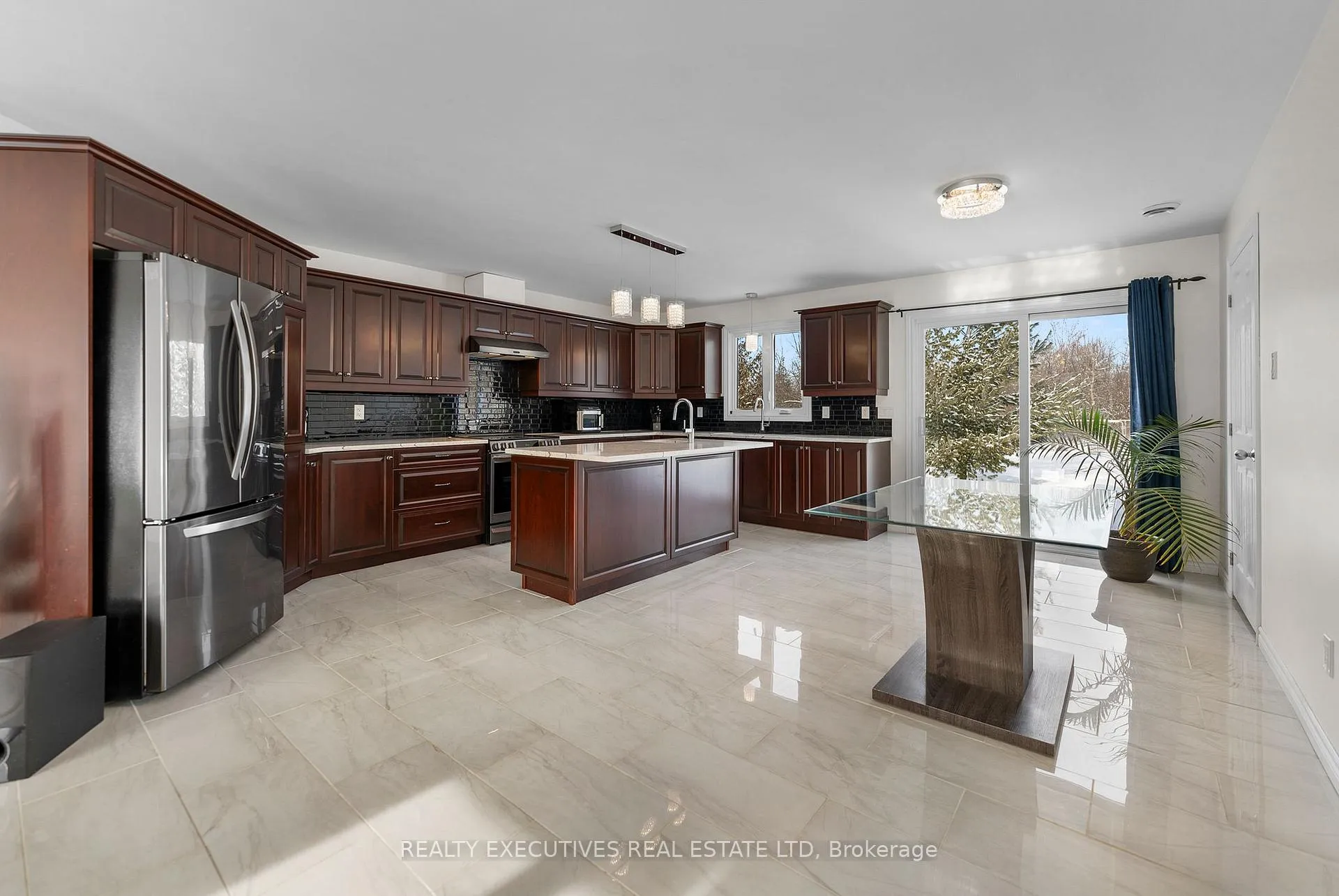 Photo 8 of 14029 Concession 7-8, North Stormont, North Stormont (Finch) Twp — HOMEH