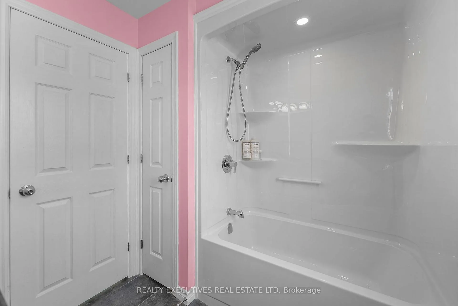 Photo 16 of 14029 Concession 7-8, North Stormont, North Stormont (Finch) Twp — HOMEH