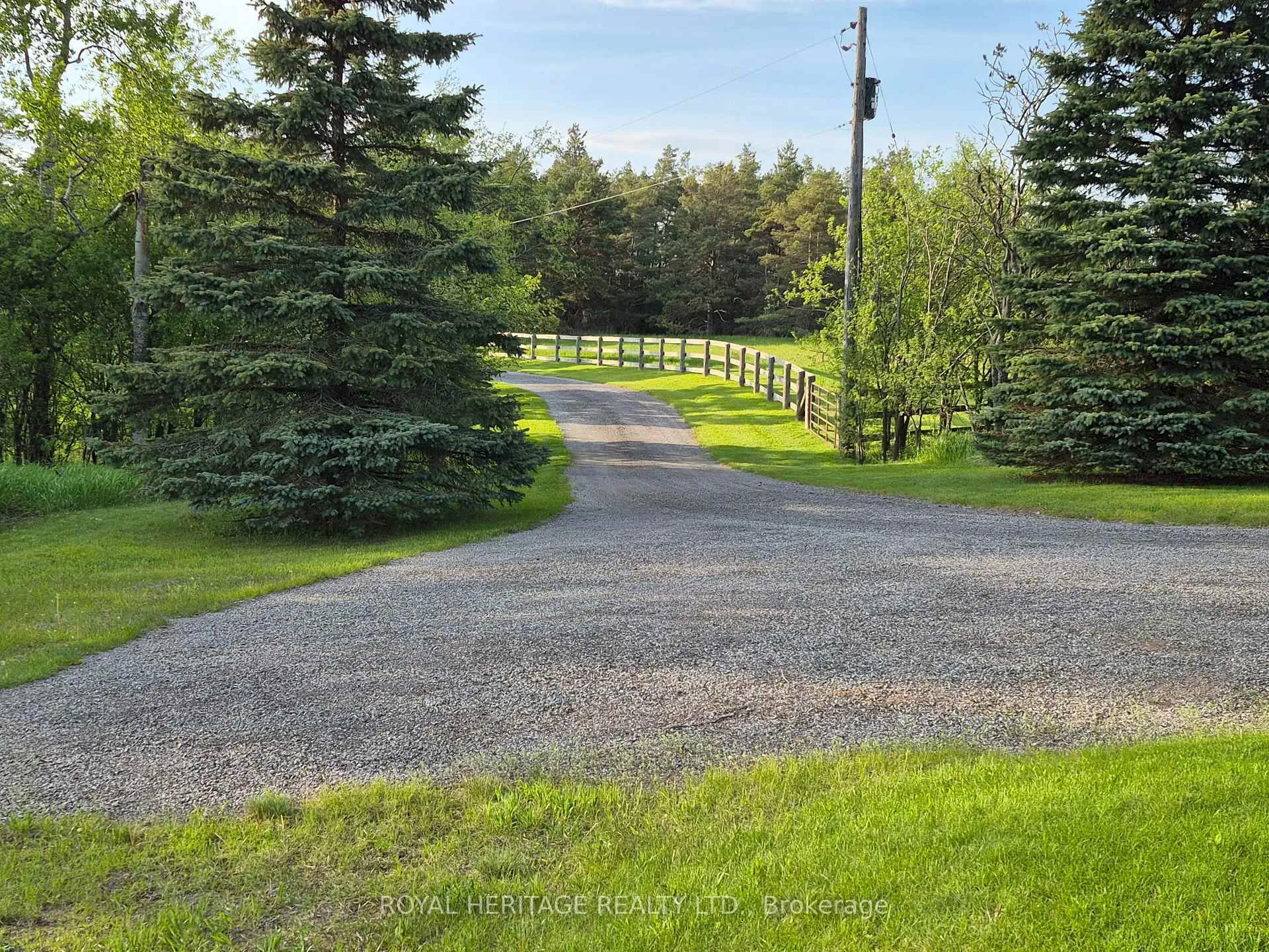 Photo 2 of 815 Wagg Road, Uxbridge, Rural Uxbridge — HOMEH