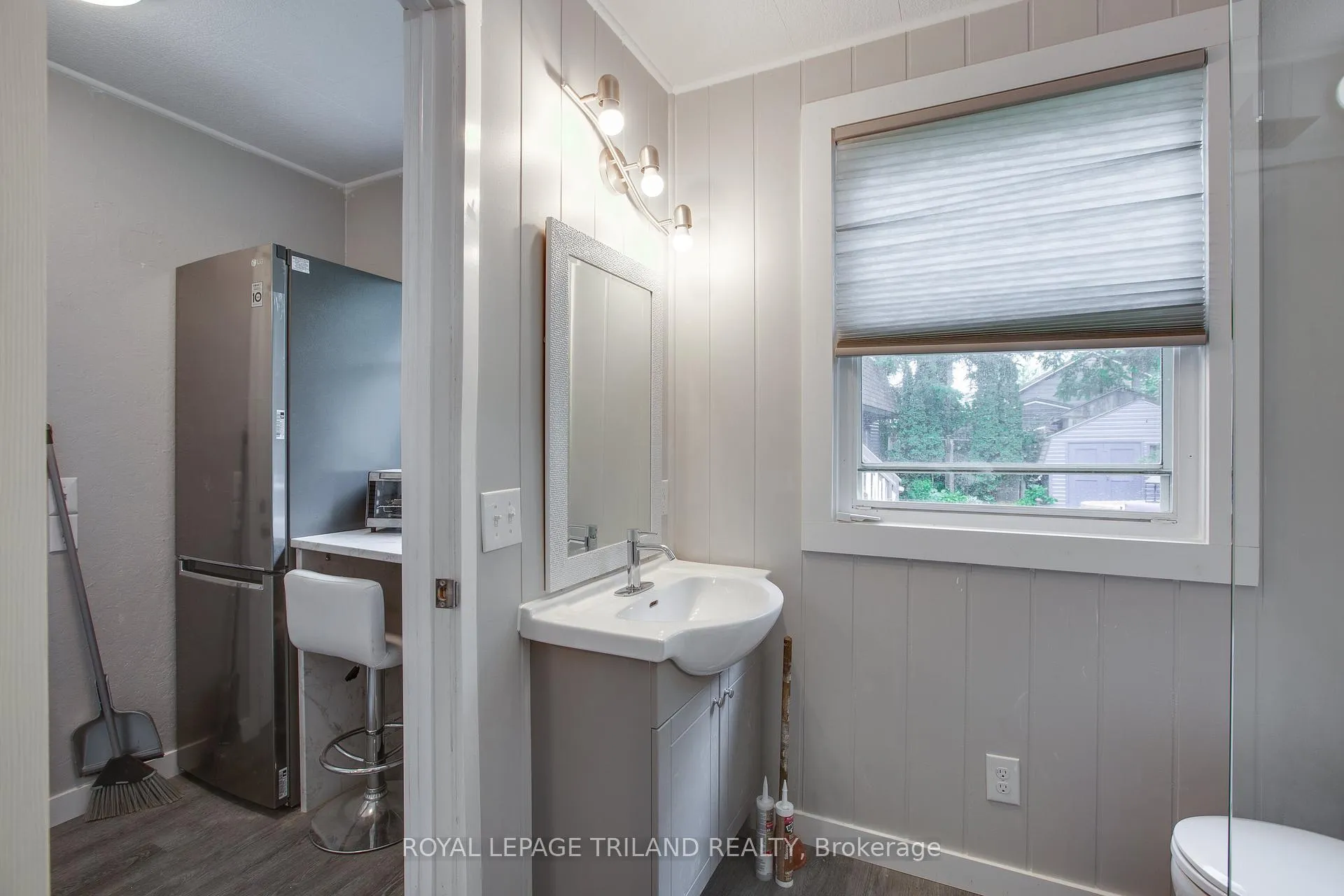 Photo 27 of 7575 Biddulph Street, Lambton Shores, Port Franks — HOMEH