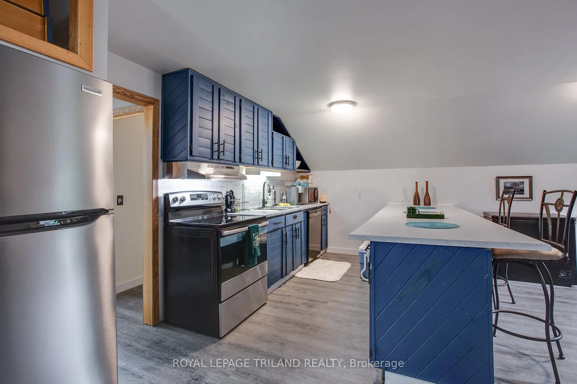 Photo 42 of 7575 Biddulph Street, Lambton Shores, Port Franks — HOMEH