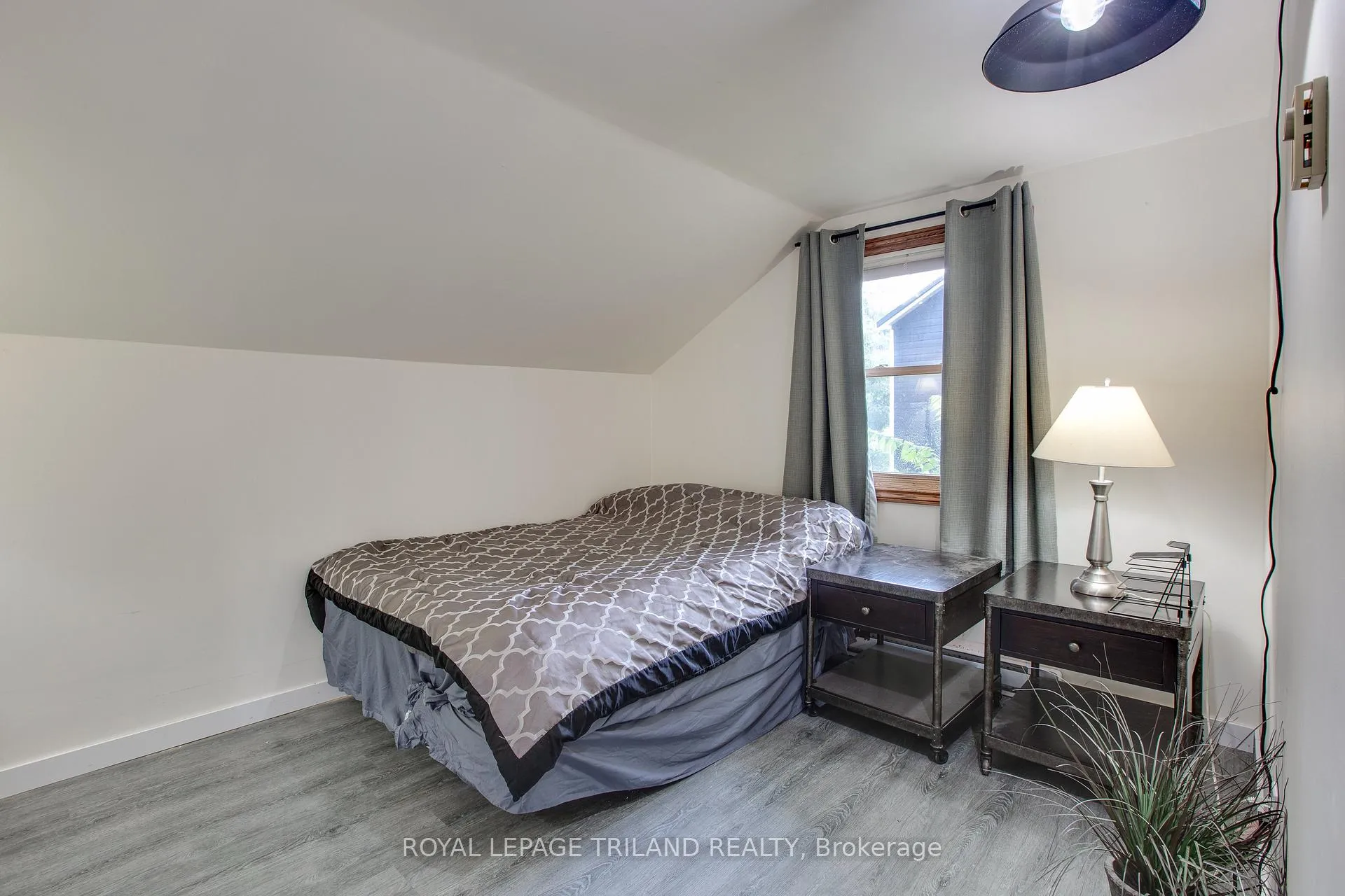 Photo 45 of 7575 Biddulph Street, Lambton Shores, Port Franks — HOMEH