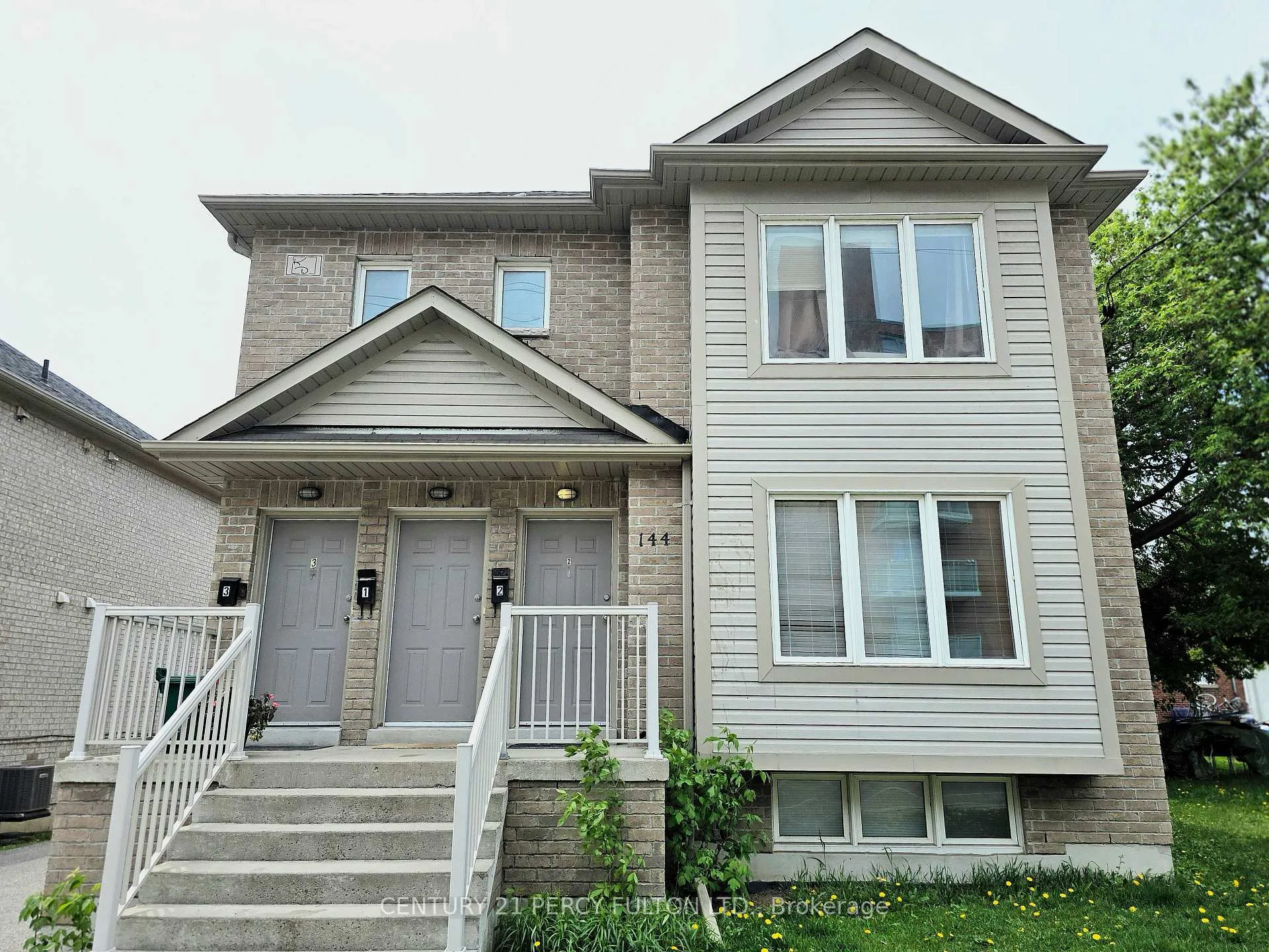 Front of Unit #2, 144 Mary Street N