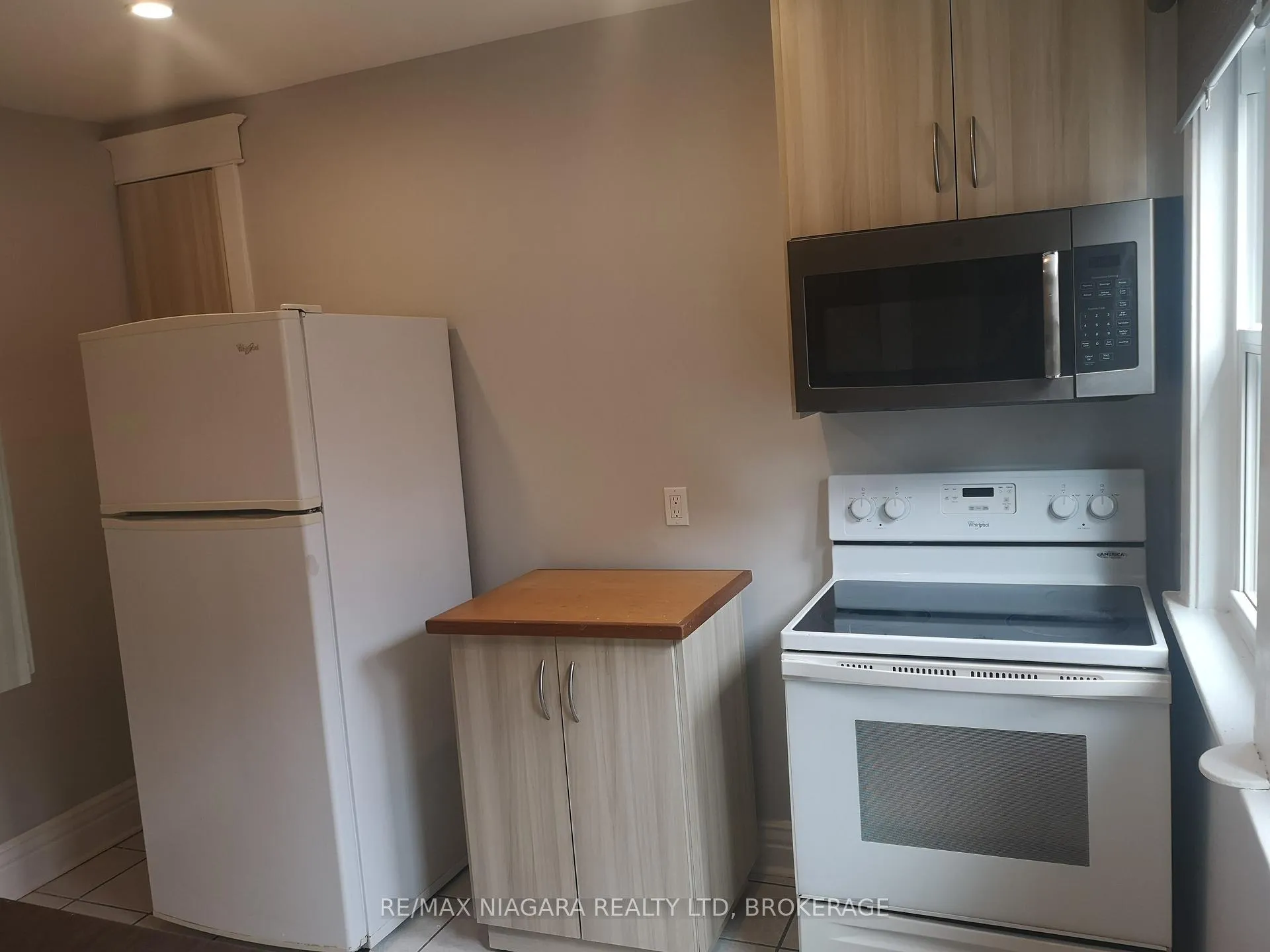 Photo 19 of 5163 River Road, Niagara Falls, Downtown — HOMEH