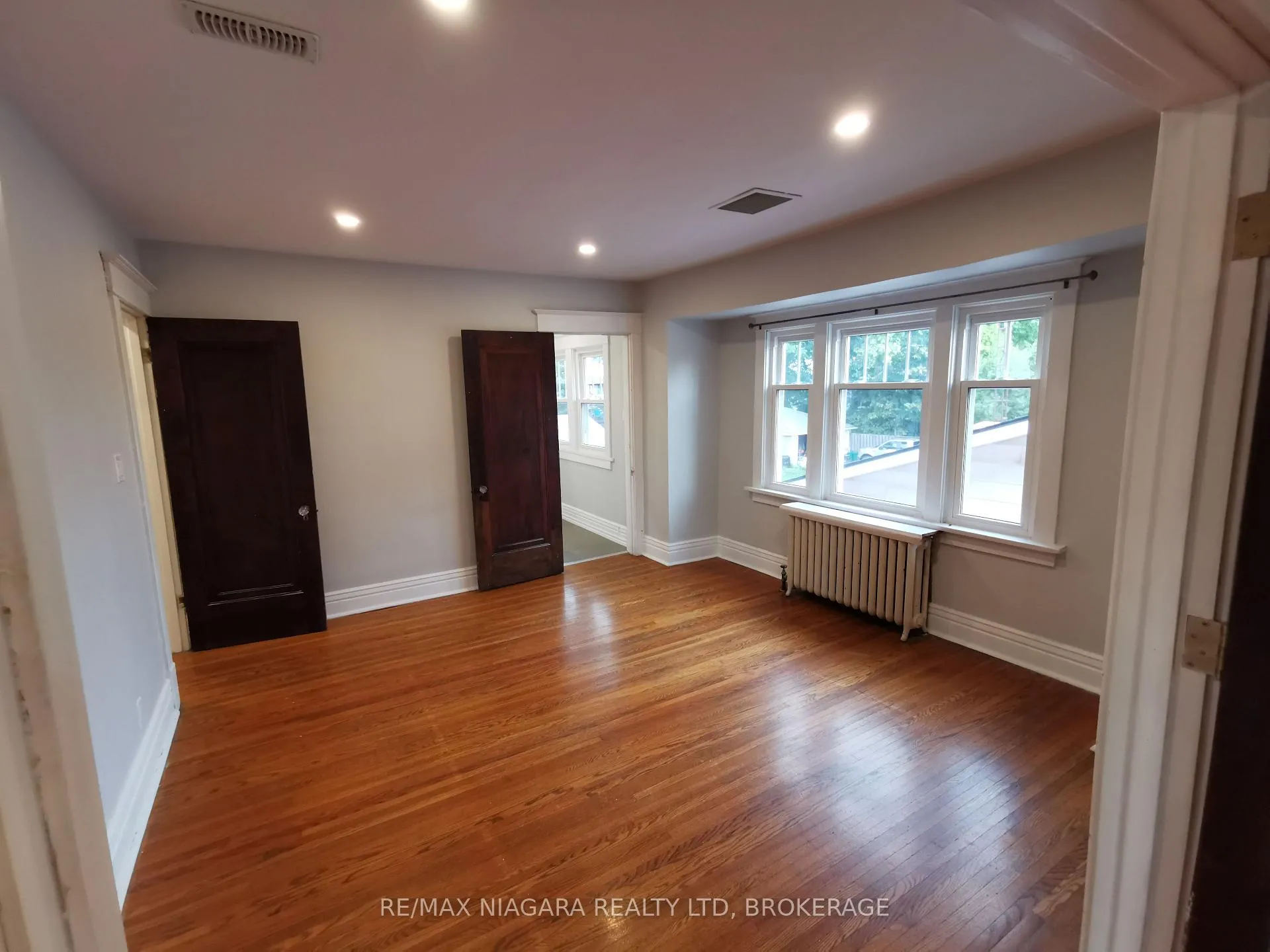 Photo 35 of 5163 River Road, Niagara Falls, Downtown — HOMEH