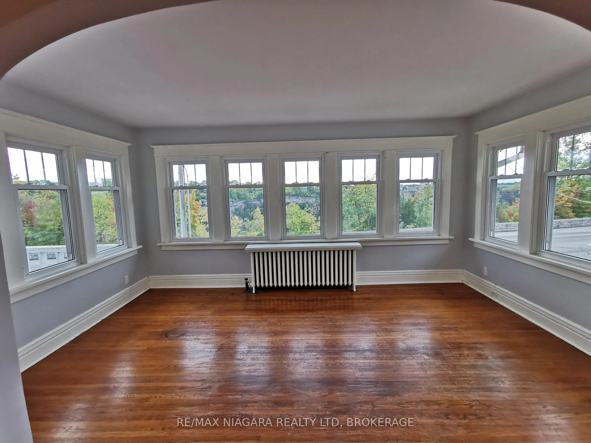 Photo 50 of 5163 River Road, Niagara Falls, Downtown — HOMEH