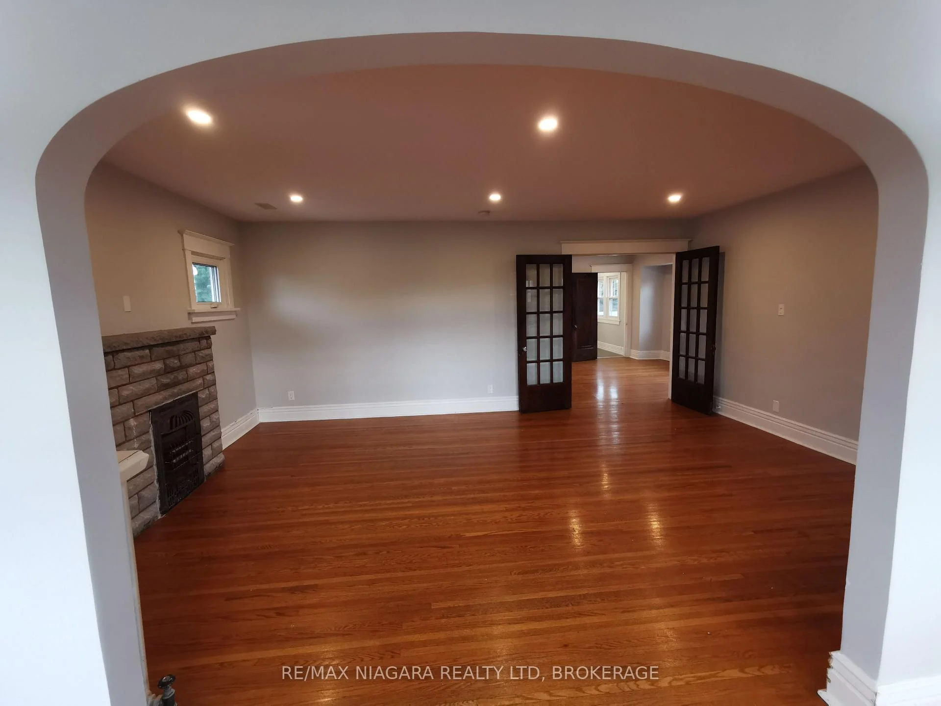 Photo 52 of 5163 River Road, Niagara Falls, Downtown — HOMEH