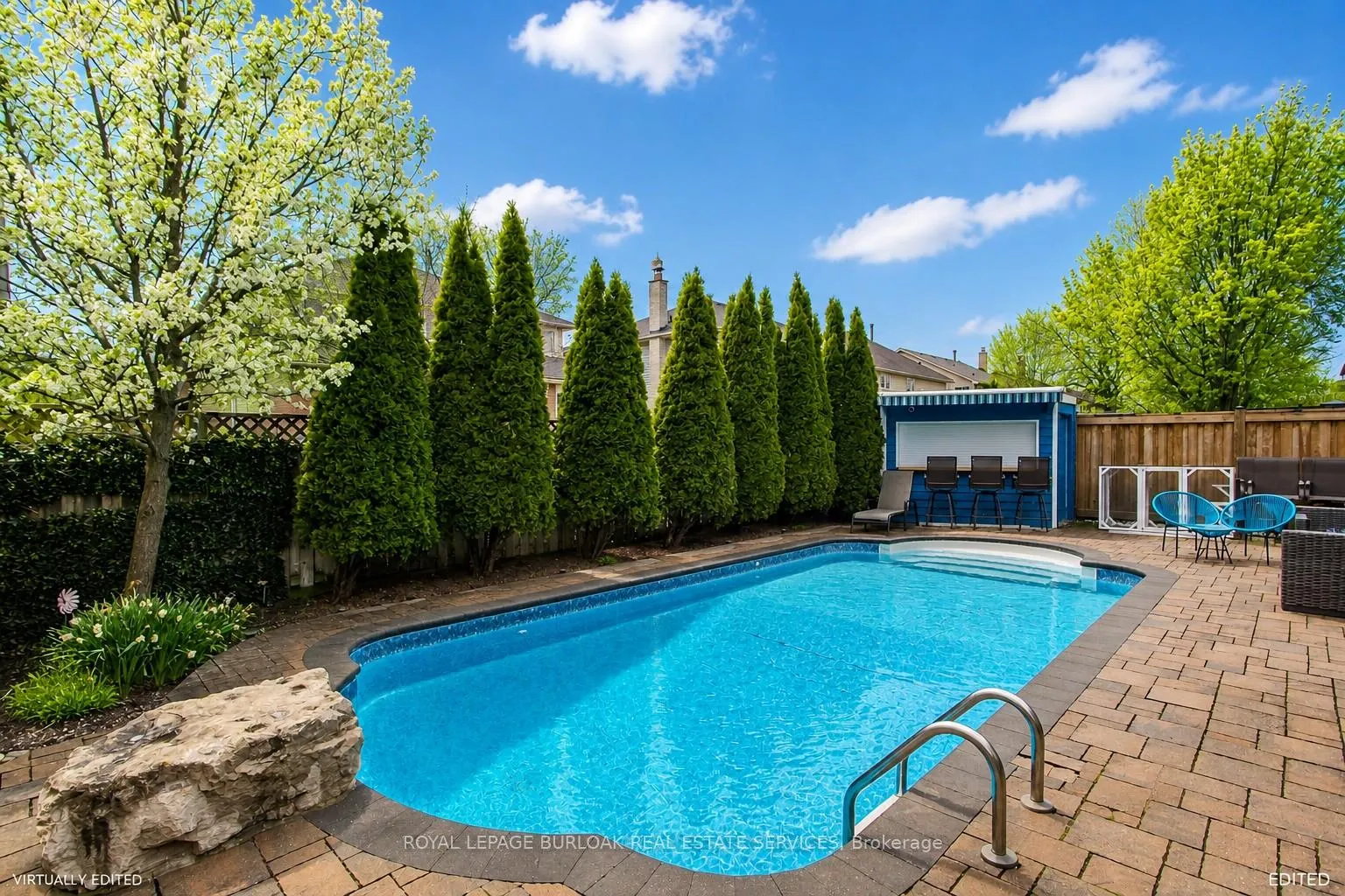 Photo 4 of 3199 Desmond Drive, Burlington, Headon — HOMEH