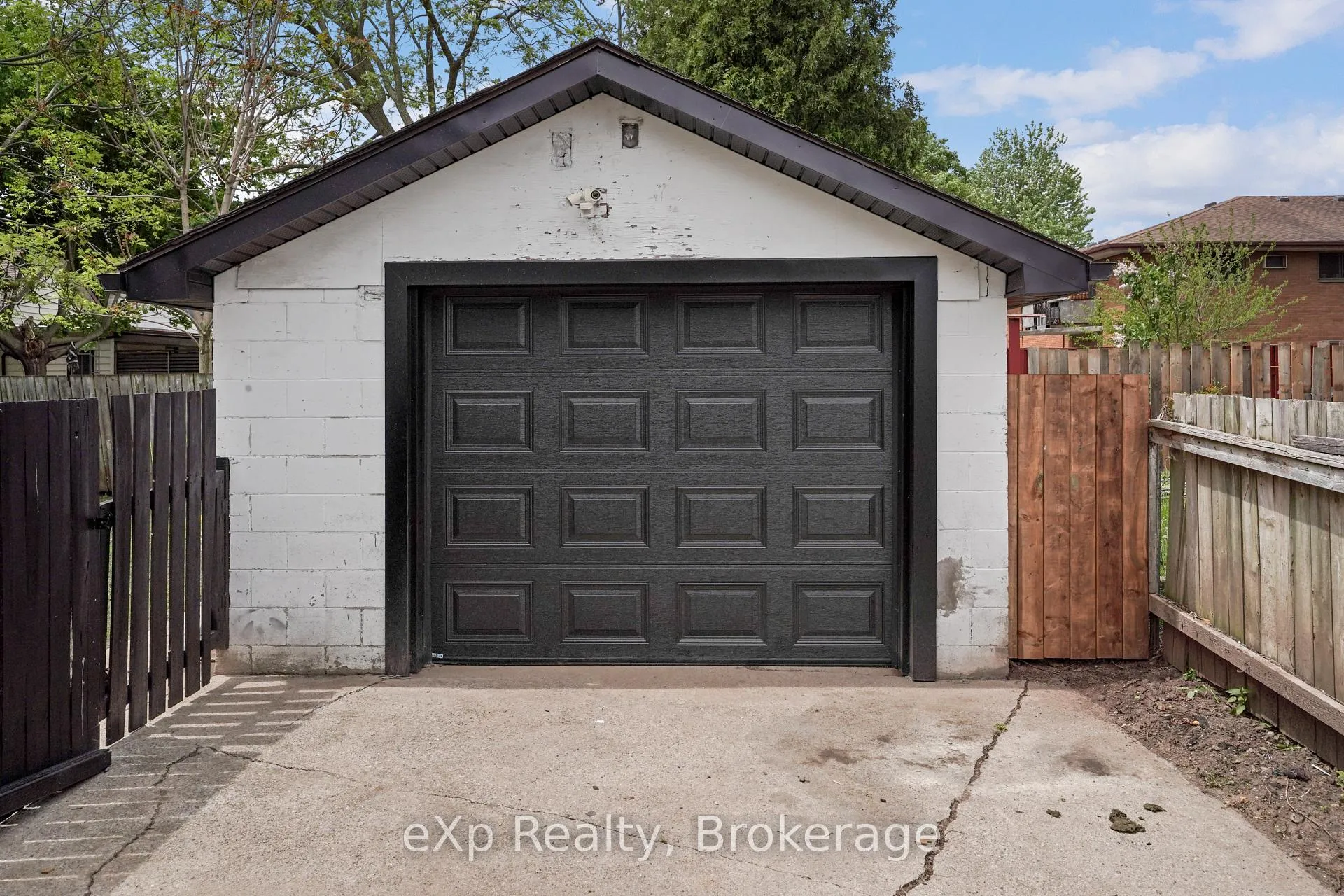 Photo 46 of 136 Adelaide Street S, Chatham-Kent, Chatham — HOMEH