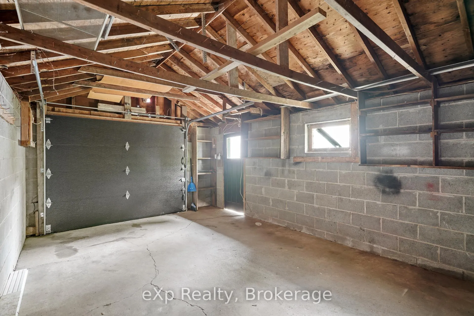 Photo 48 of 136 Adelaide Street S, Chatham-Kent, Chatham — HOMEH