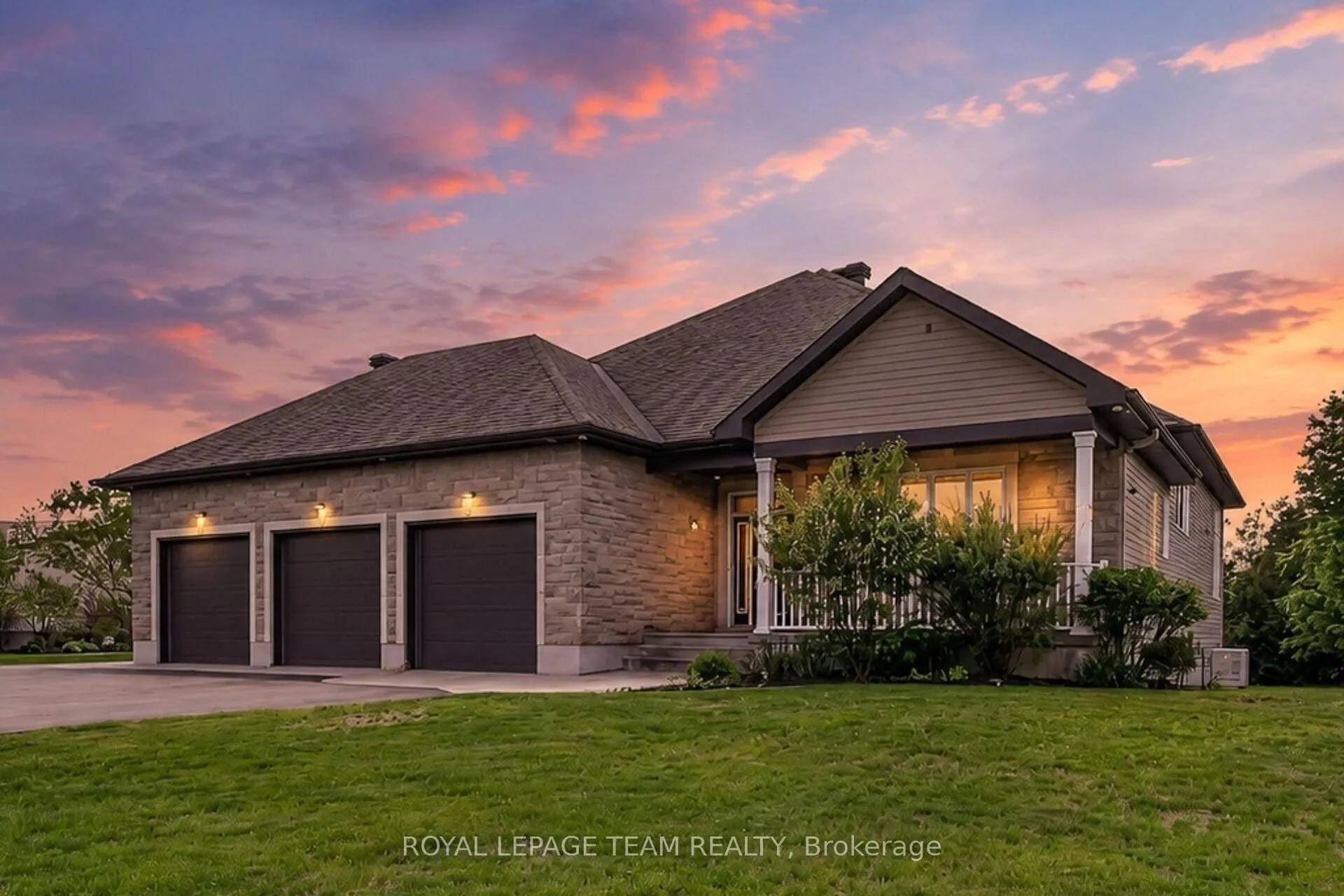Photo 1 of 568 Pennycross Lane, Ottawa, Huntley Ward (South West) — HOMEH