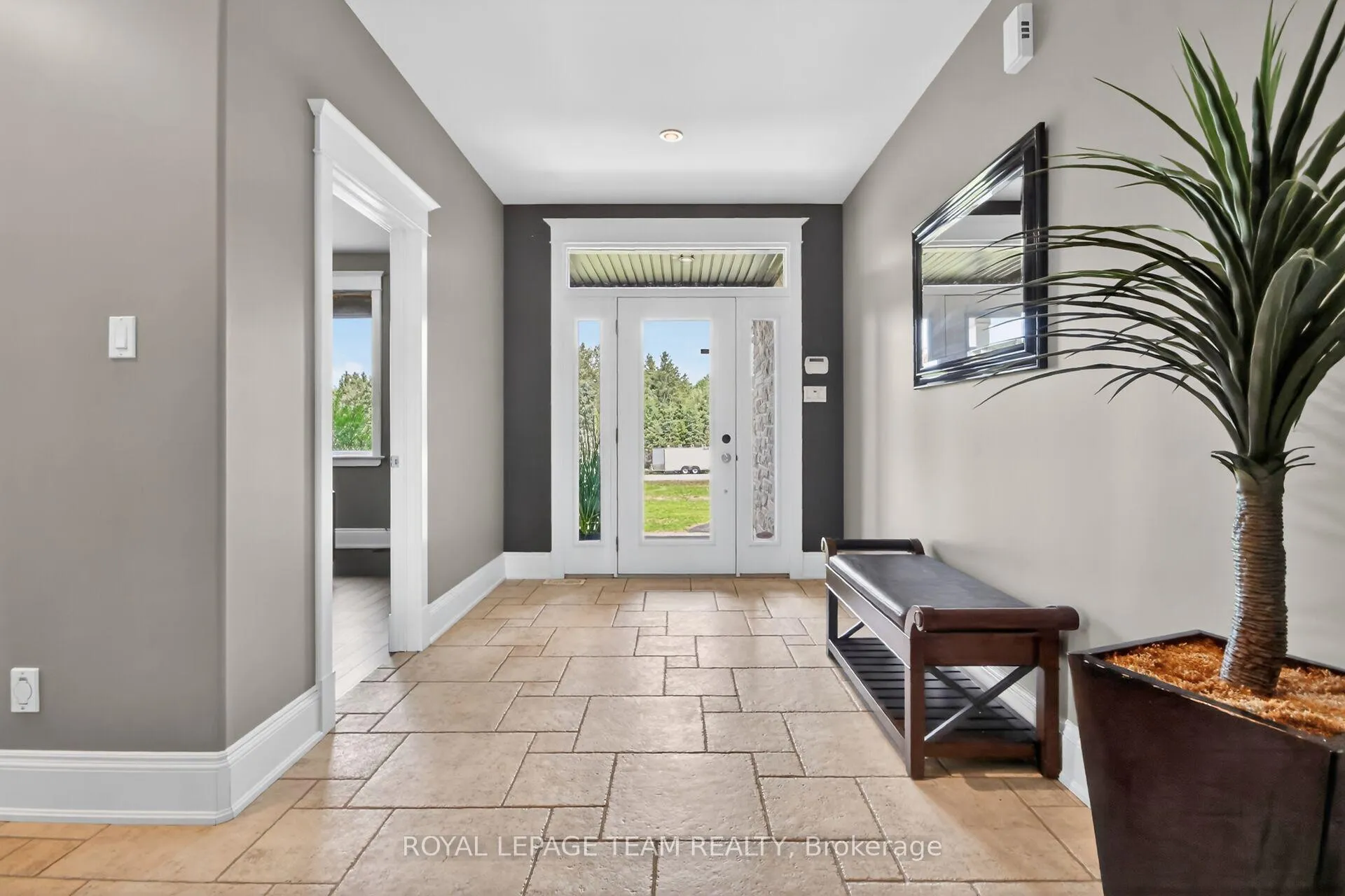 Photo 3 of 568 Pennycross Lane, Ottawa, Huntley Ward (South West) — HOMEH