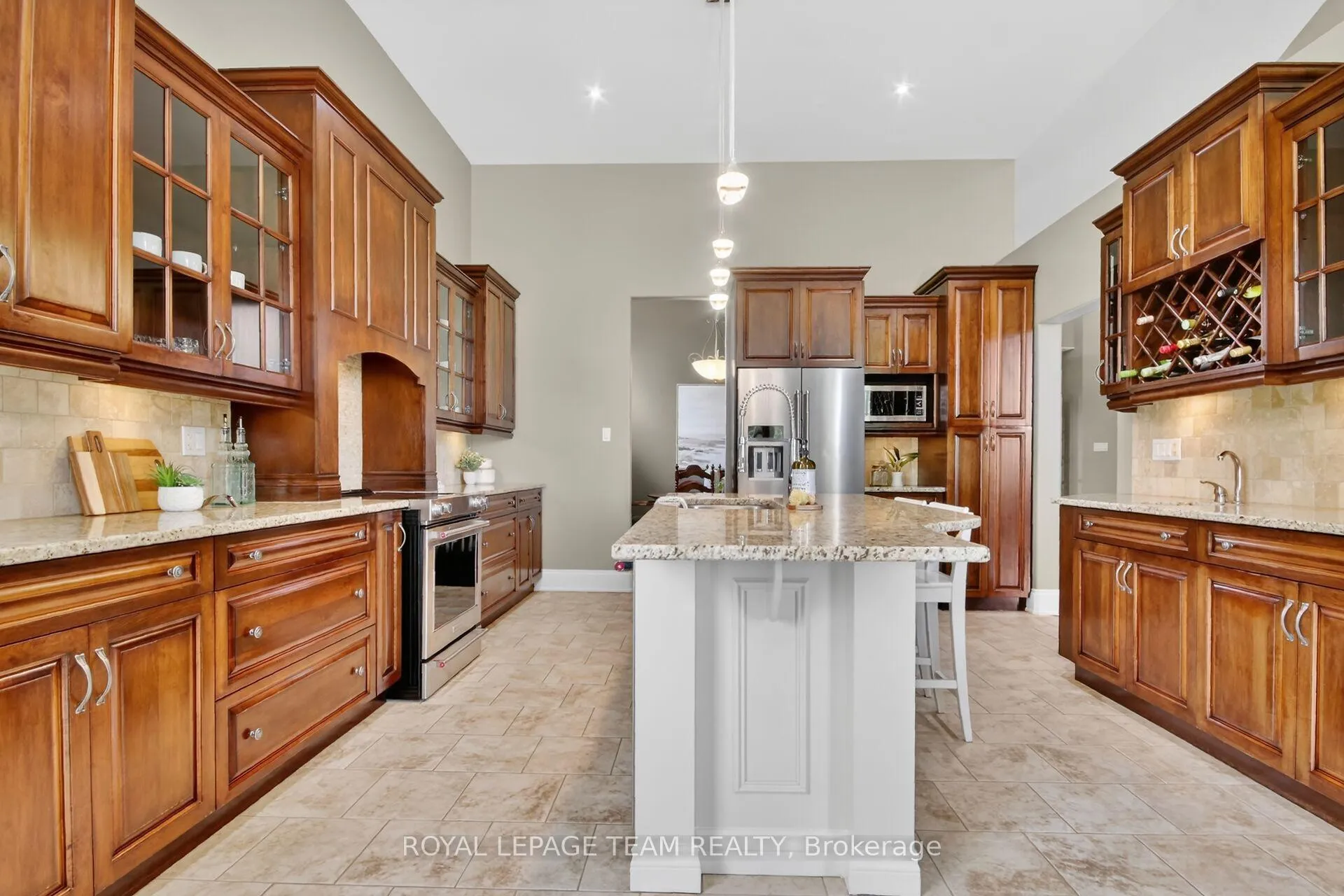 Photo 18 of 568 Pennycross Lane, Ottawa, Huntley Ward (South West) — HOMEH