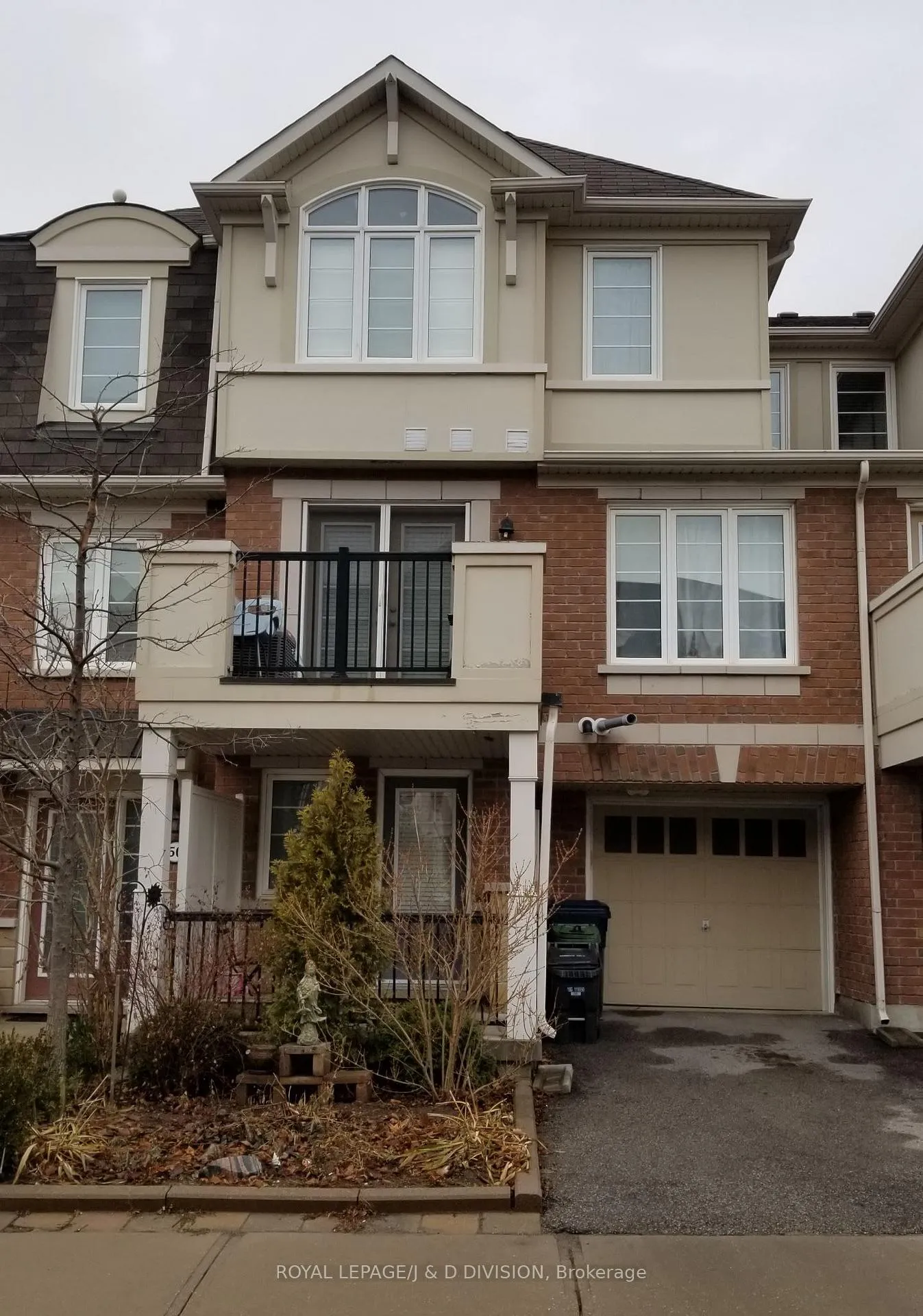 Photo 1 of 52 Ayers Crescent, Scarborough, Clairlea-Birchmount — HOMEH