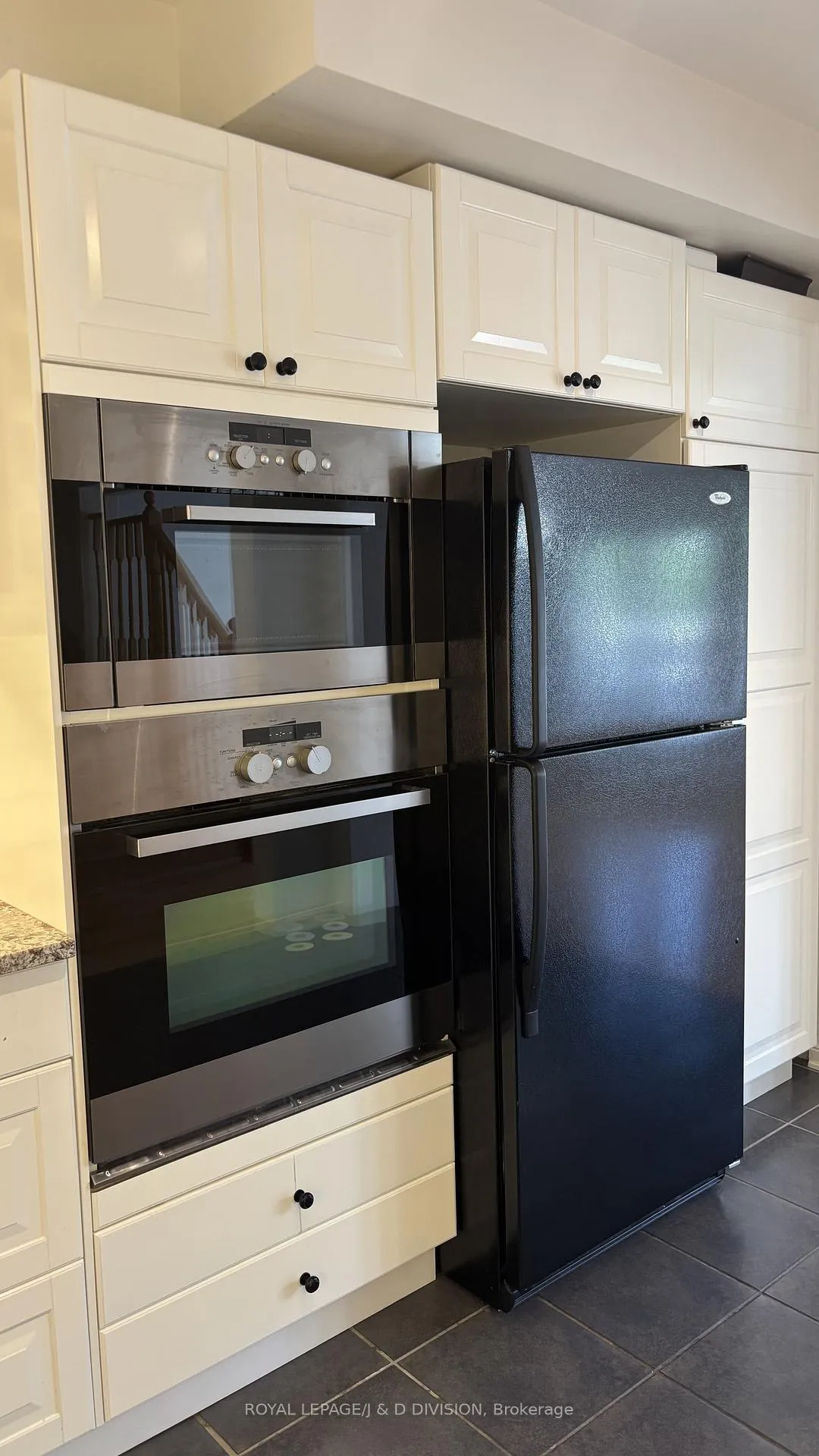 Photo 6 of 52 Ayers Crescent, Scarborough, Clairlea-Birchmount — HOMEH