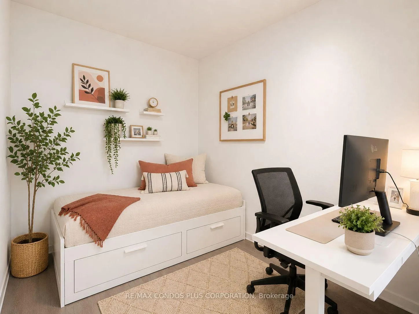 Photo 6 of Unit 3701, 108 Peter Street, Toronto, Waterfront Communities — HOMEH
