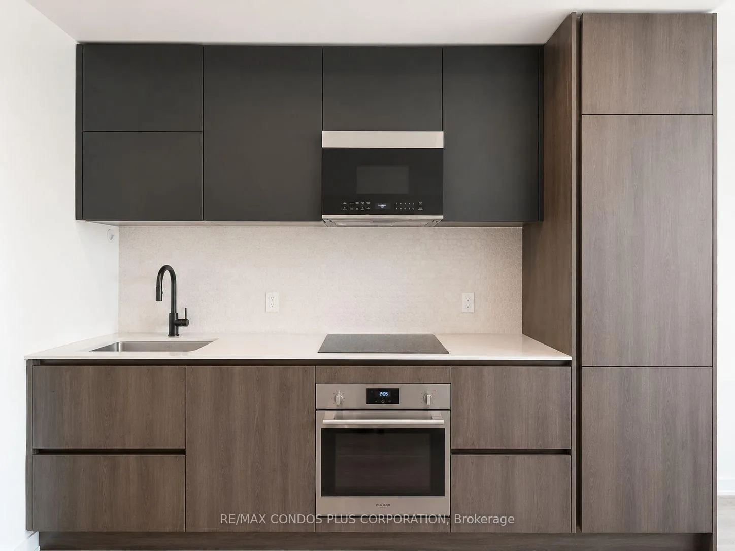Photo 9 of Unit 3701, 108 Peter Street, Toronto, Waterfront Communities — HOMEH