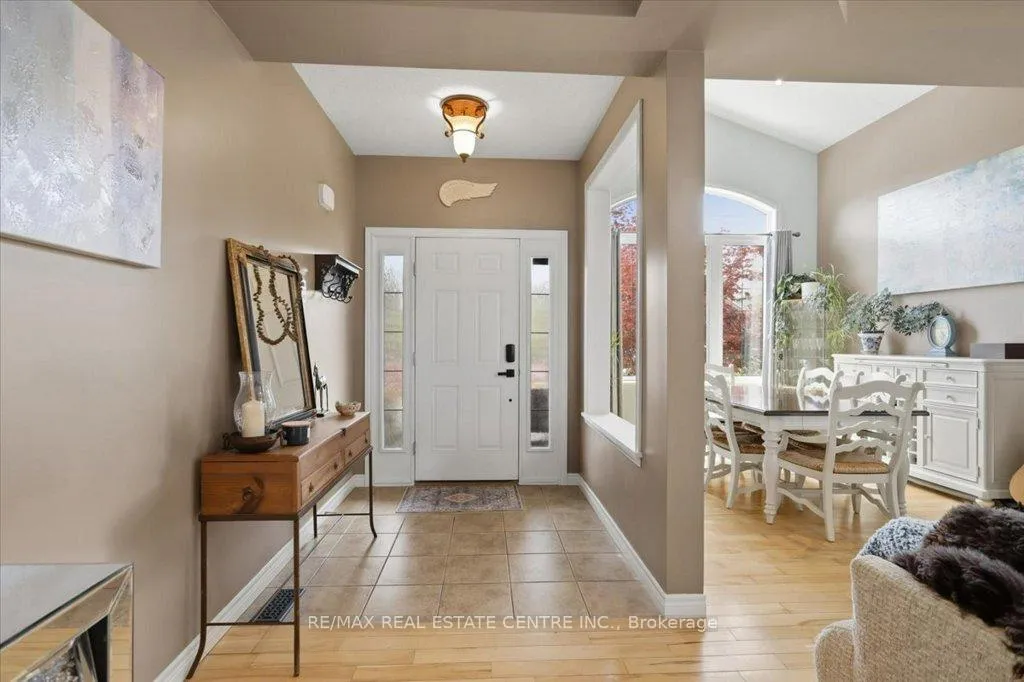 Photo 4 of 126 Goldschmidt Crescent, Wilmot — HOMEH