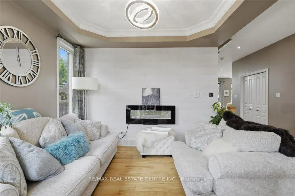 Photo 7 of 126 Goldschmidt Crescent, Wilmot — HOMEH