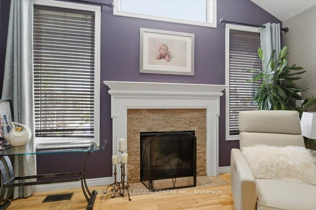 Photo 10 of 126 Goldschmidt Crescent, Wilmot — HOMEH