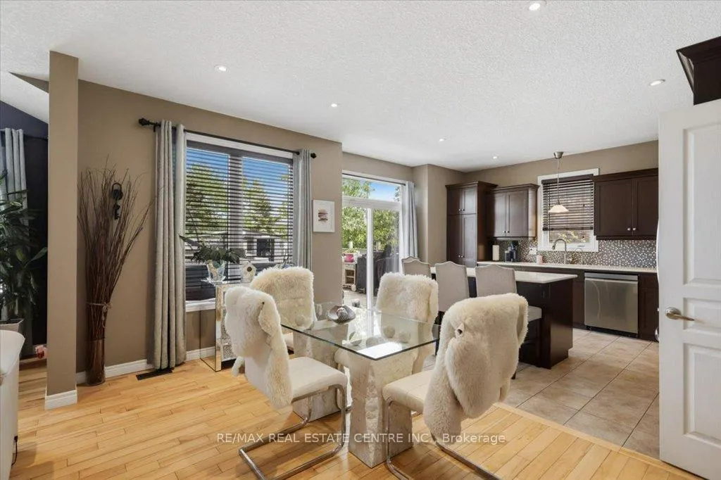 Photo 12 of 126 Goldschmidt Crescent, Wilmot — HOMEH