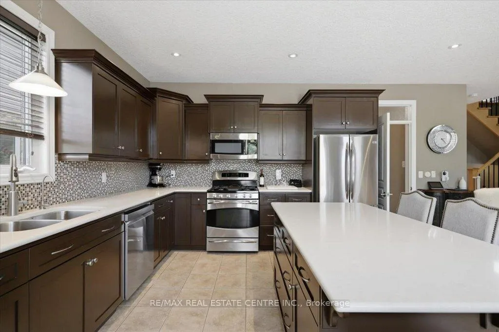 Photo 15 of 126 Goldschmidt Crescent, Wilmot — HOMEH