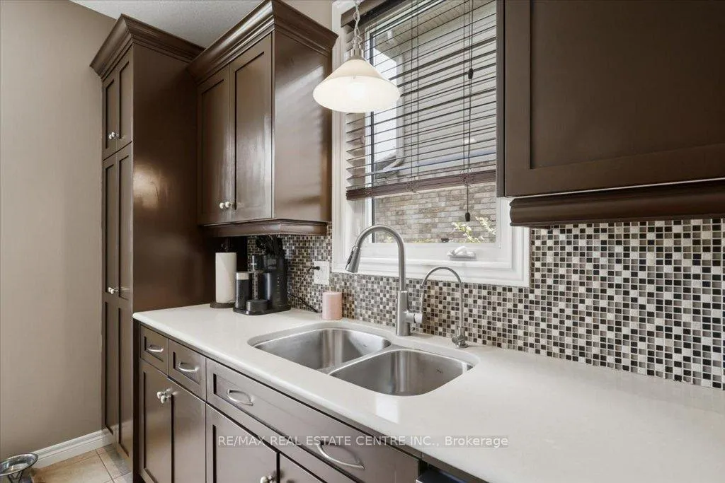 Photo 17 of 126 Goldschmidt Crescent, Wilmot — HOMEH