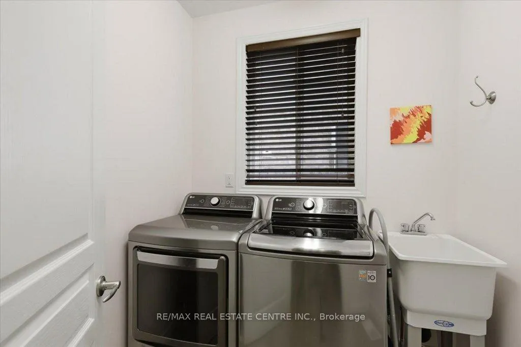 Photo 20 of 126 Goldschmidt Crescent, Wilmot — HOMEH