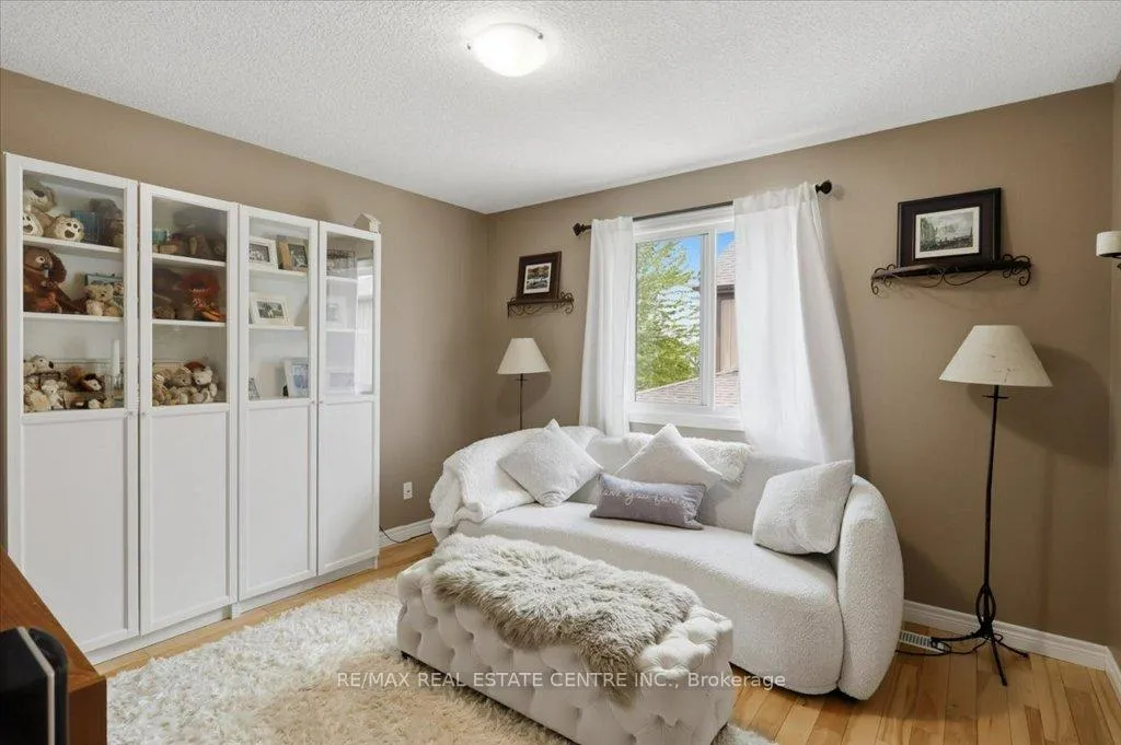 Photo 22 of 126 Goldschmidt Crescent, Wilmot — HOMEH