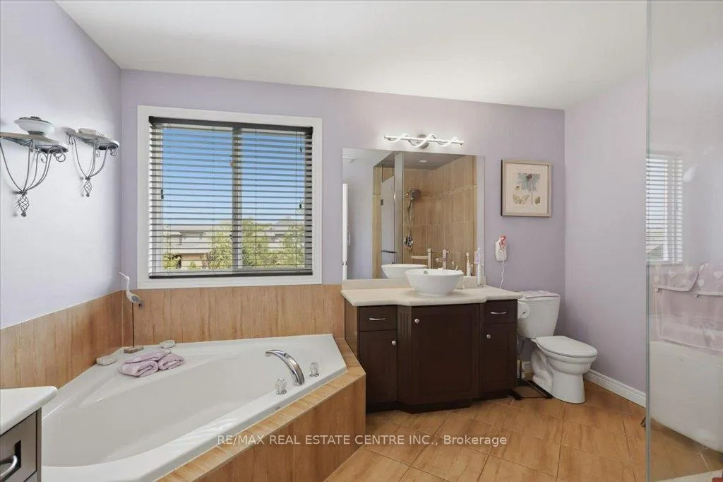 Photo 28 of 126 Goldschmidt Crescent, Wilmot — HOMEH