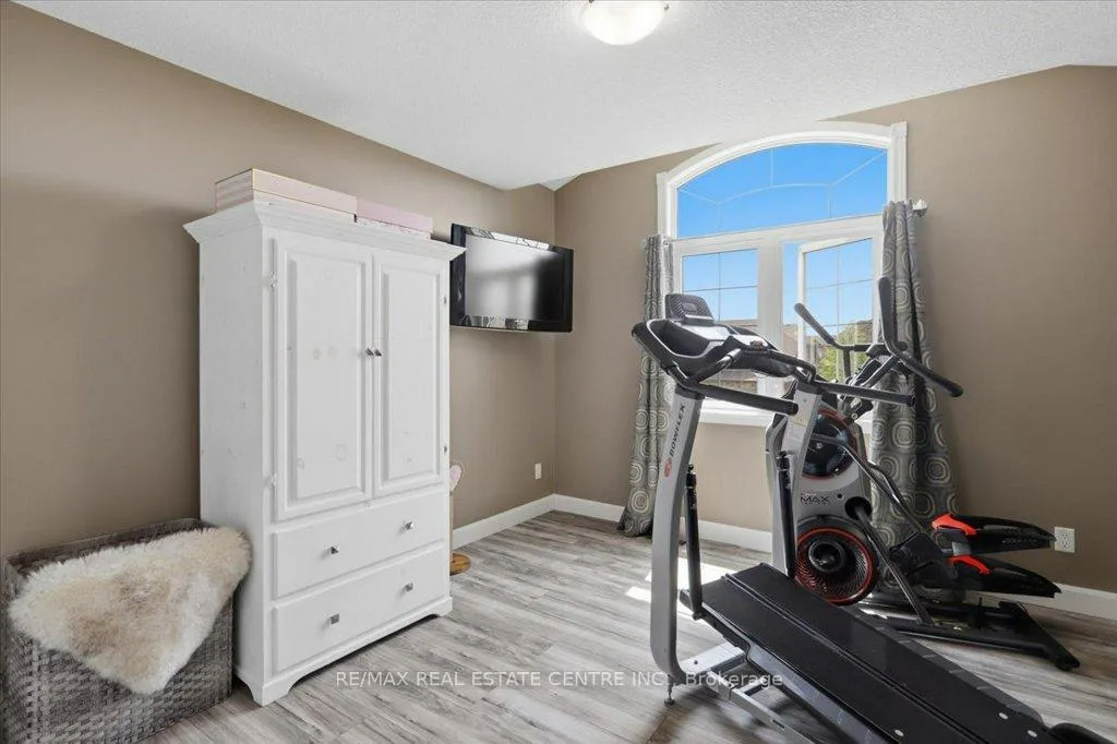 Photo 39 of 126 Goldschmidt Crescent, Wilmot — HOMEH