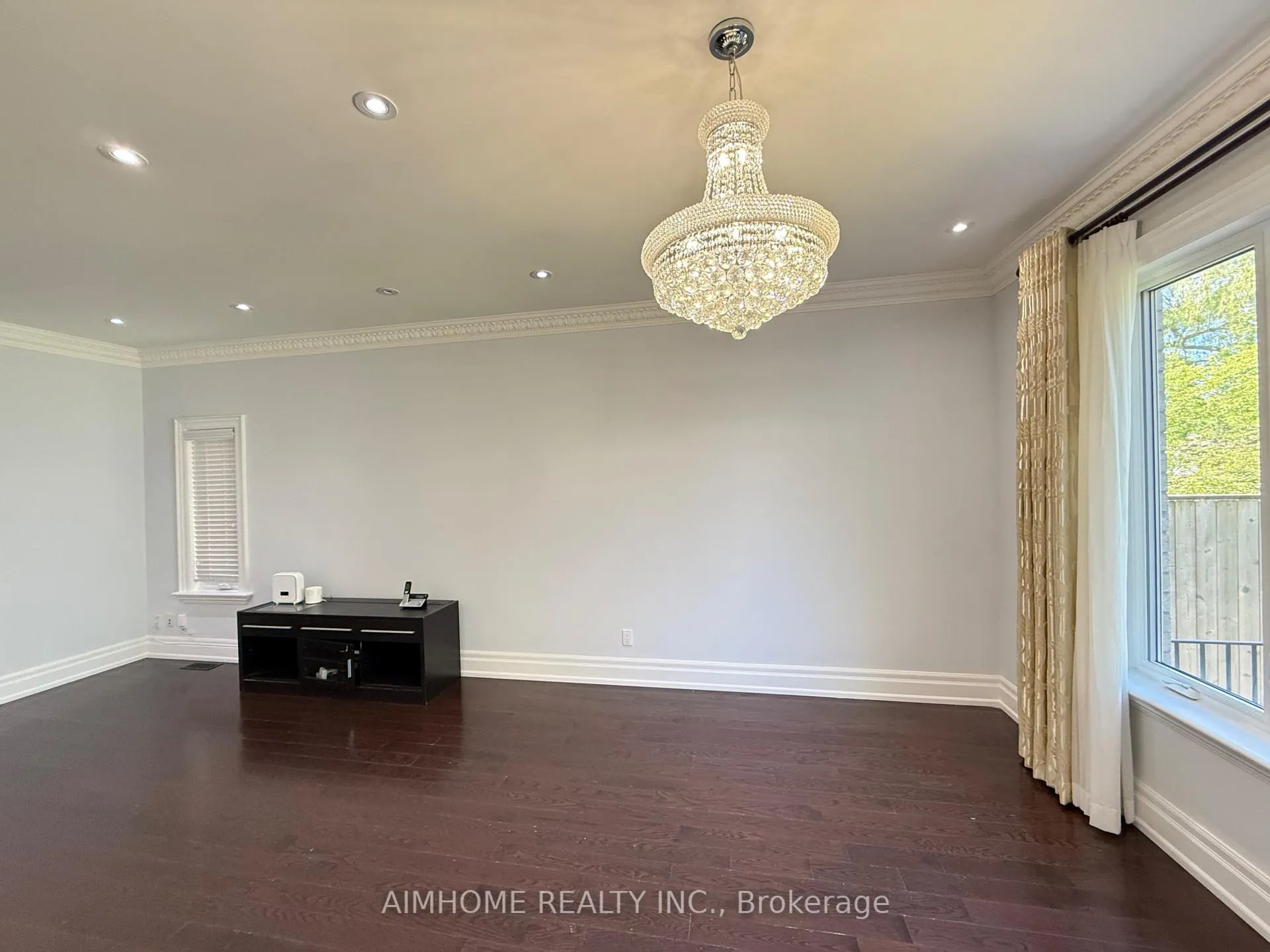 Photo 8 of 150 Aylesworth Avenue, Scarborough, Birchcliffe-Cliffside — HOMEH