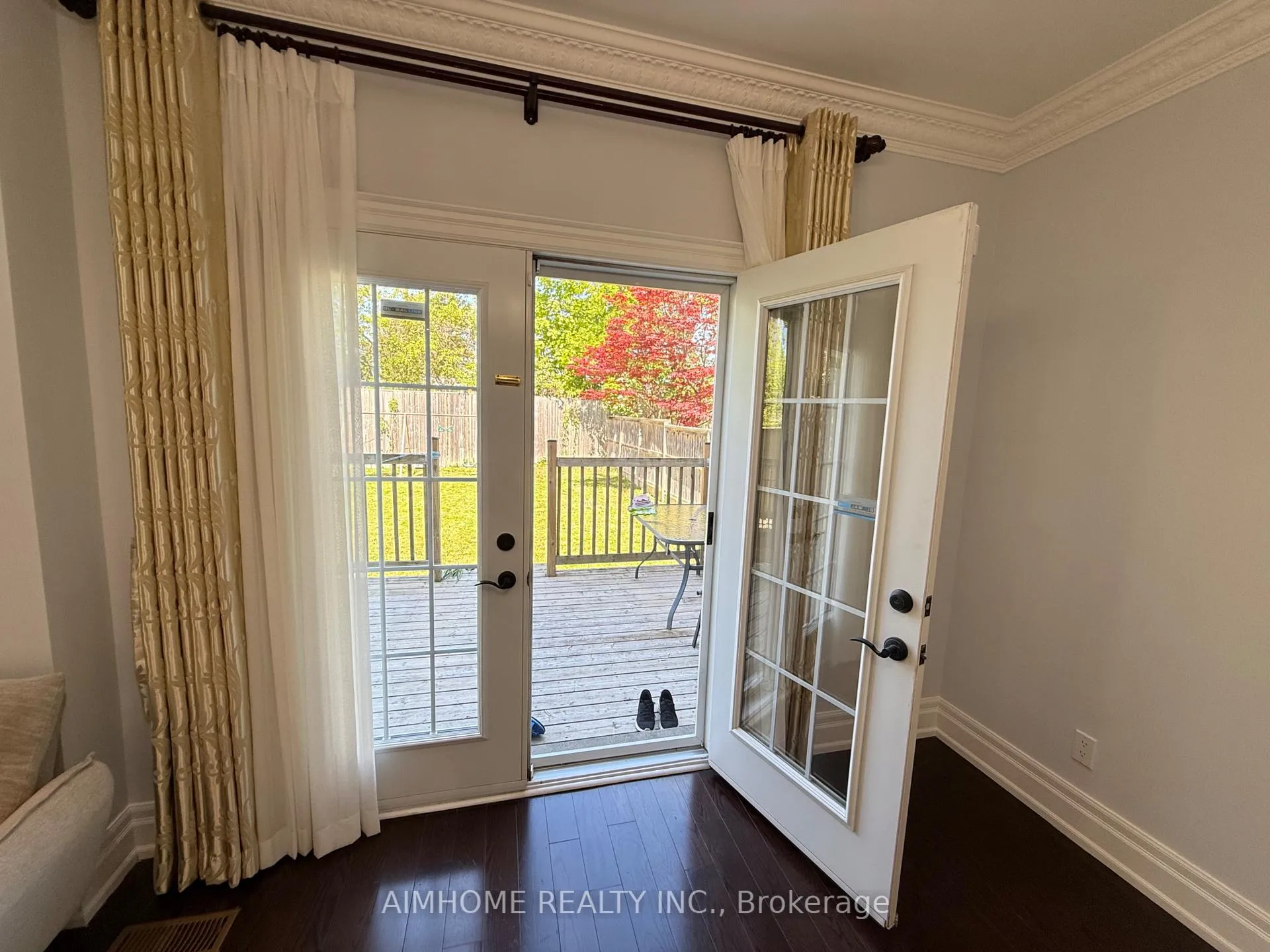 Photo 13 of 150 Aylesworth Avenue, Scarborough, Birchcliffe-Cliffside — HOMEH