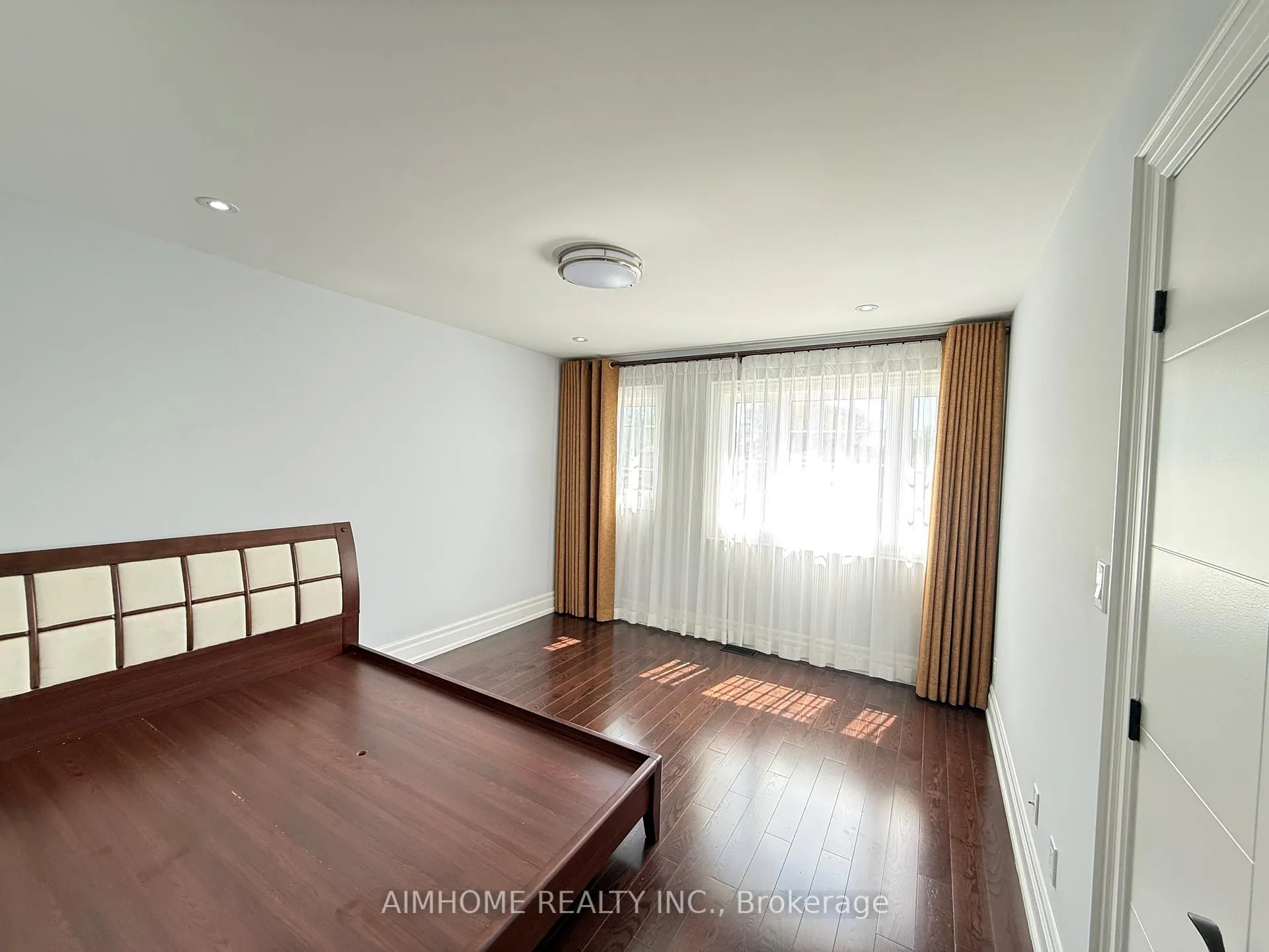 Photo 31 of 150 Aylesworth Avenue, Scarborough, Birchcliffe-Cliffside — HOMEH