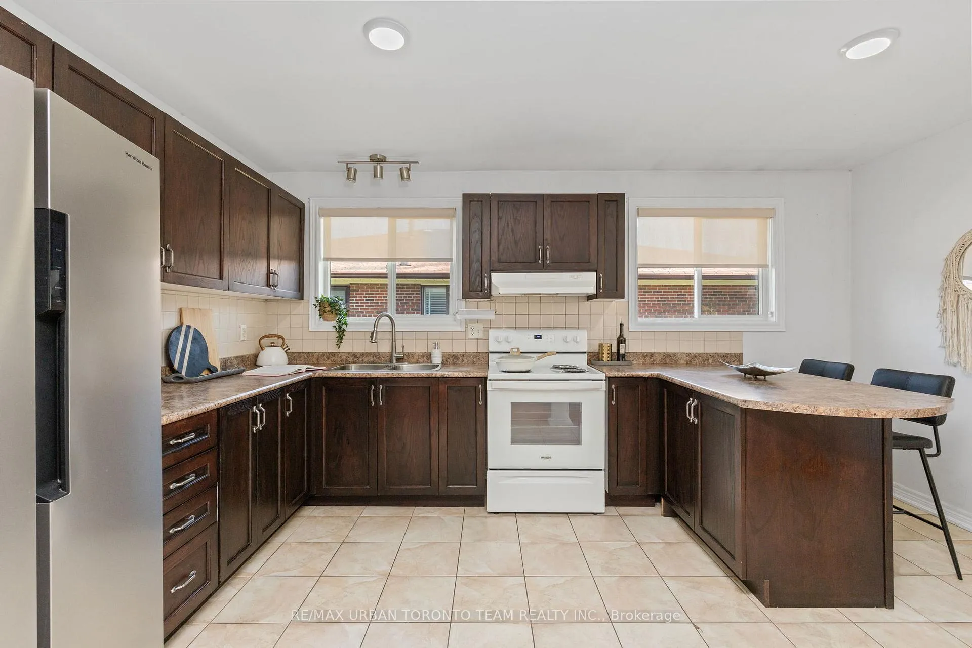 Photo 7 of 82 Button Road, Vaughan, West Woodbridge — HOMEH