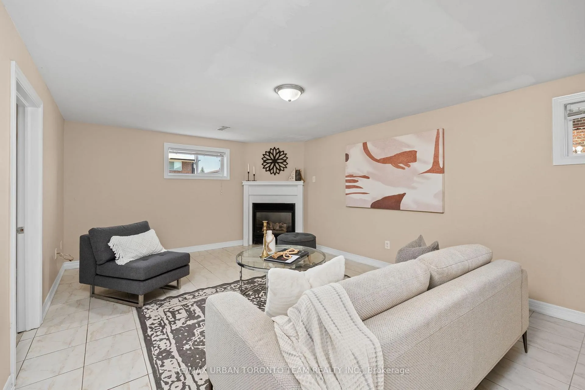 Photo 20 of 82 Button Road, Vaughan, West Woodbridge — HOMEH