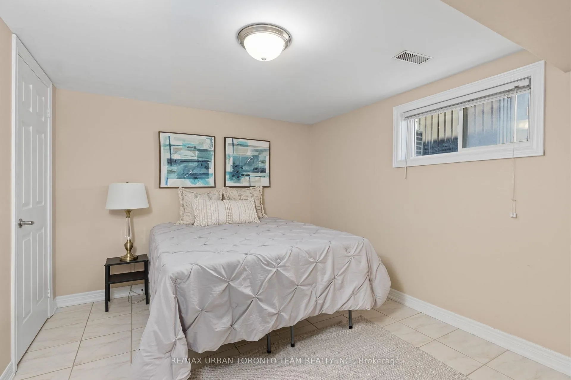 Photo 23 of 82 Button Road, Vaughan, West Woodbridge — HOMEH