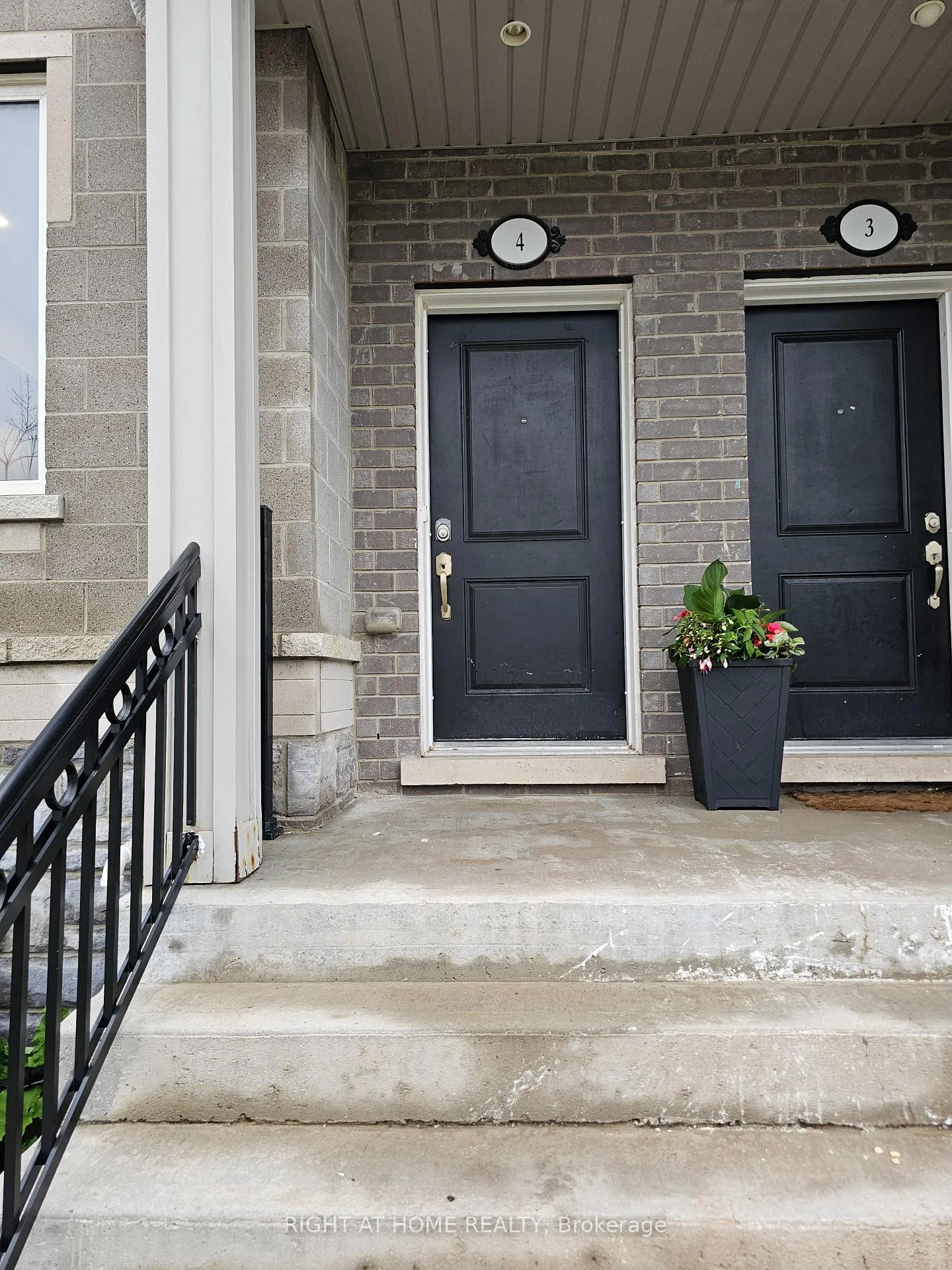 Photo 2 of Unit 4, 1040 Elton Way E, Whitby, Pringle Creek — HOMEH