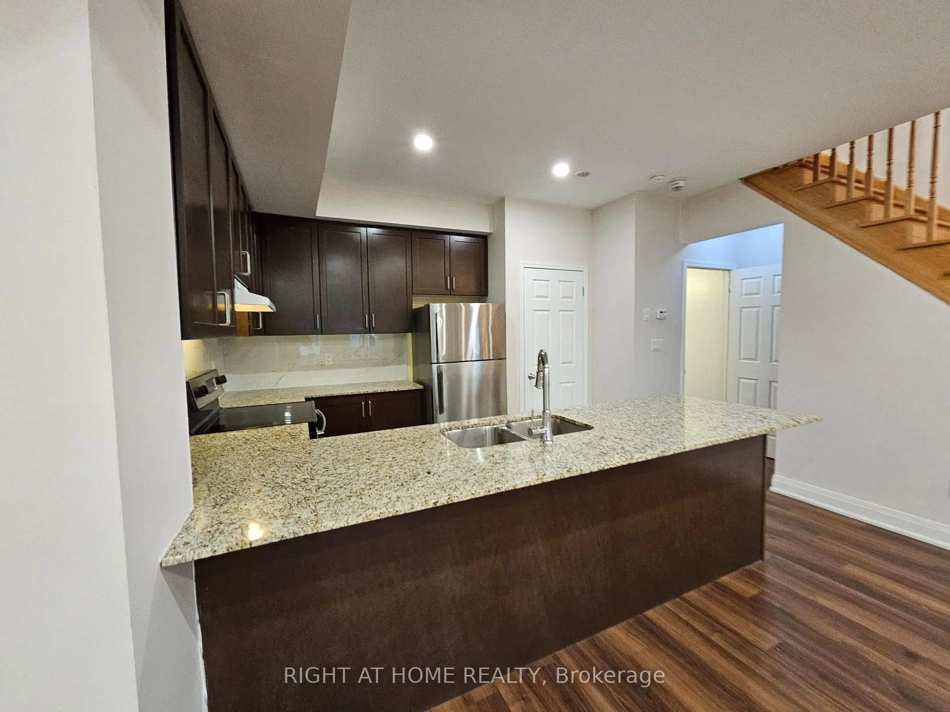 Photo 6 of Unit 4, 1040 Elton Way E, Whitby, Pringle Creek — HOMEH