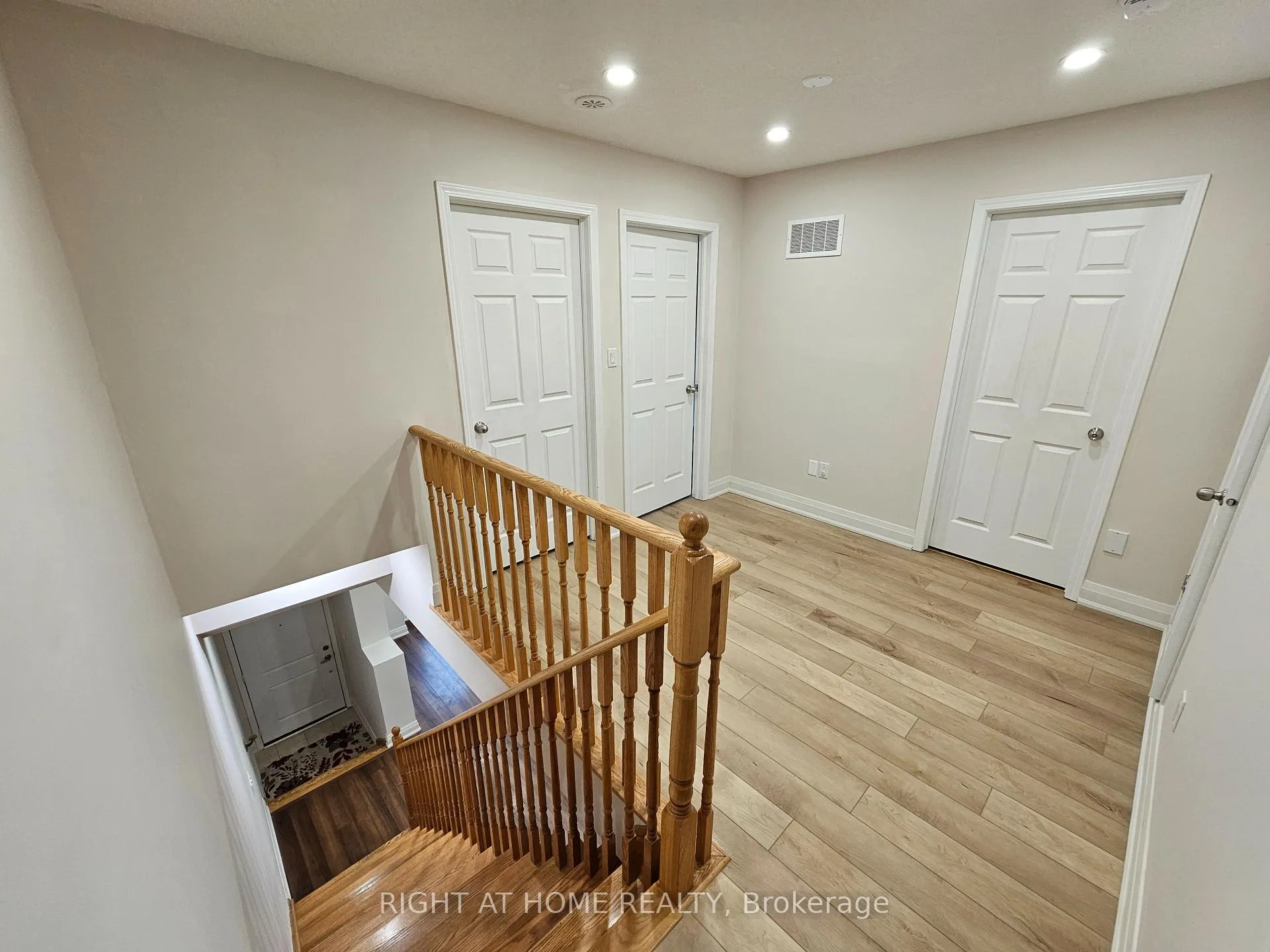 Photo 10 of Unit 4, 1040 Elton Way E, Whitby, Pringle Creek — HOMEH