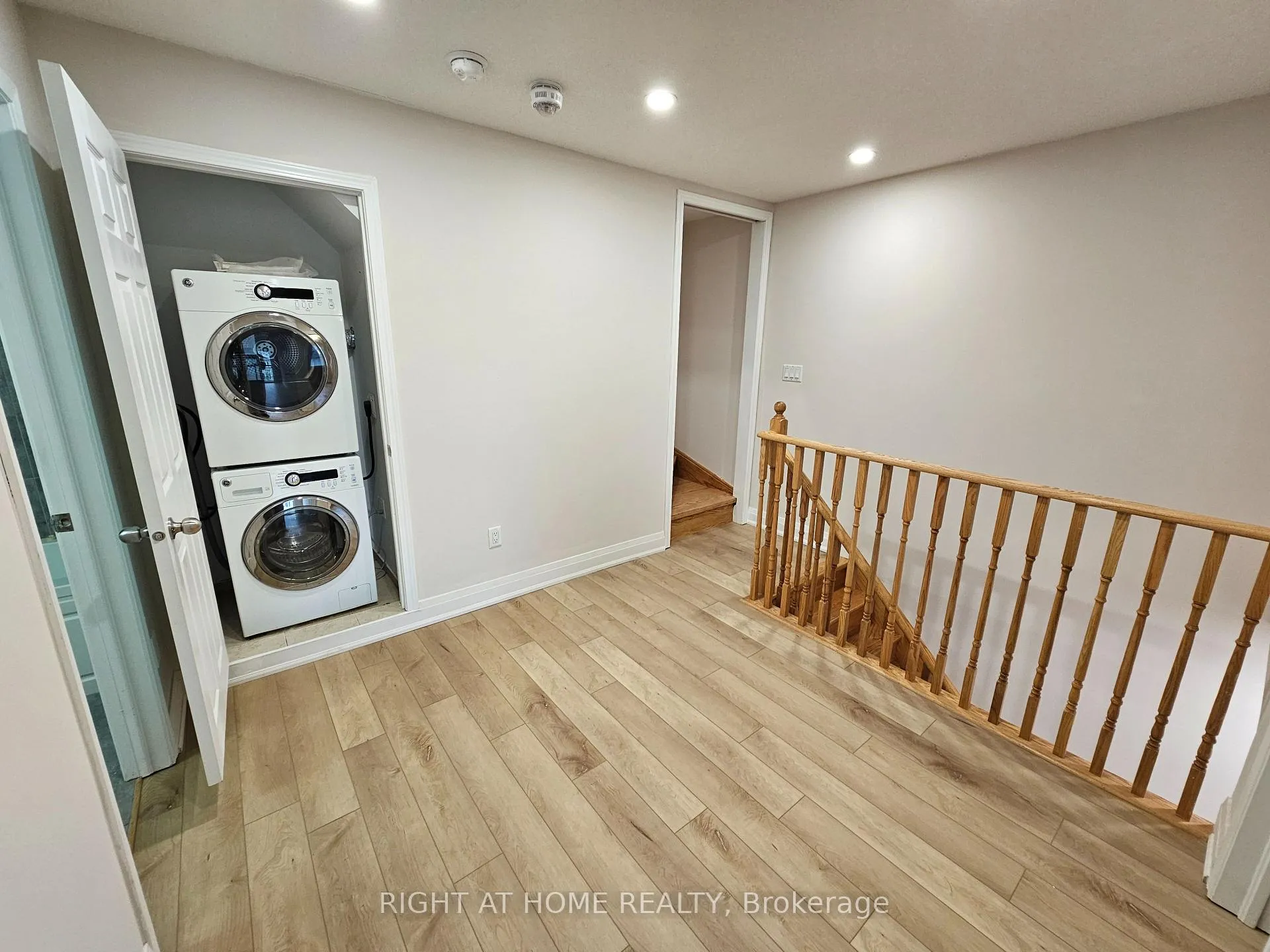 Photo 12 of Unit 4, 1040 Elton Way E, Whitby, Pringle Creek — HOMEH