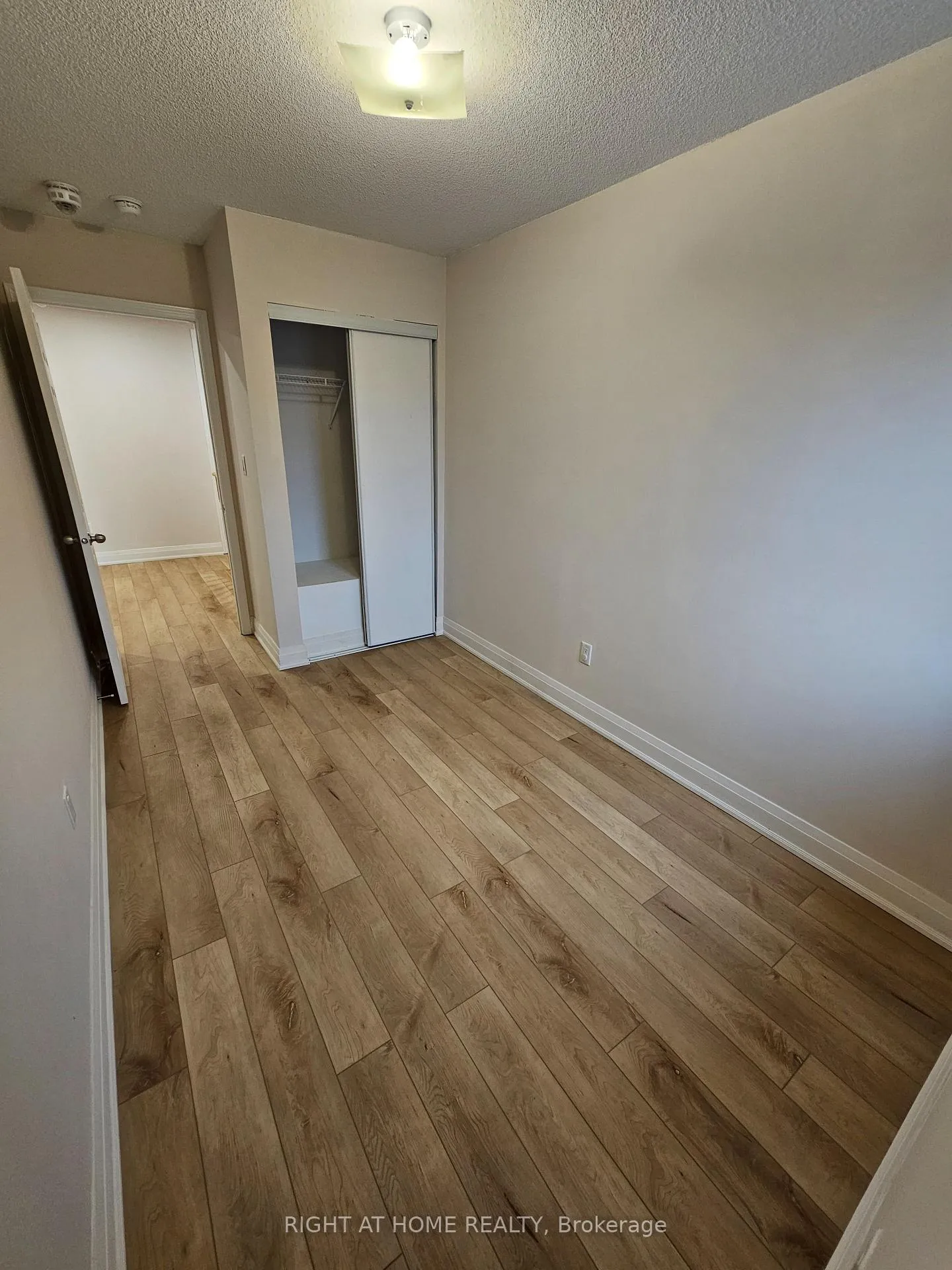 Photo 15 of Unit 4, 1040 Elton Way E, Whitby, Pringle Creek — HOMEH
