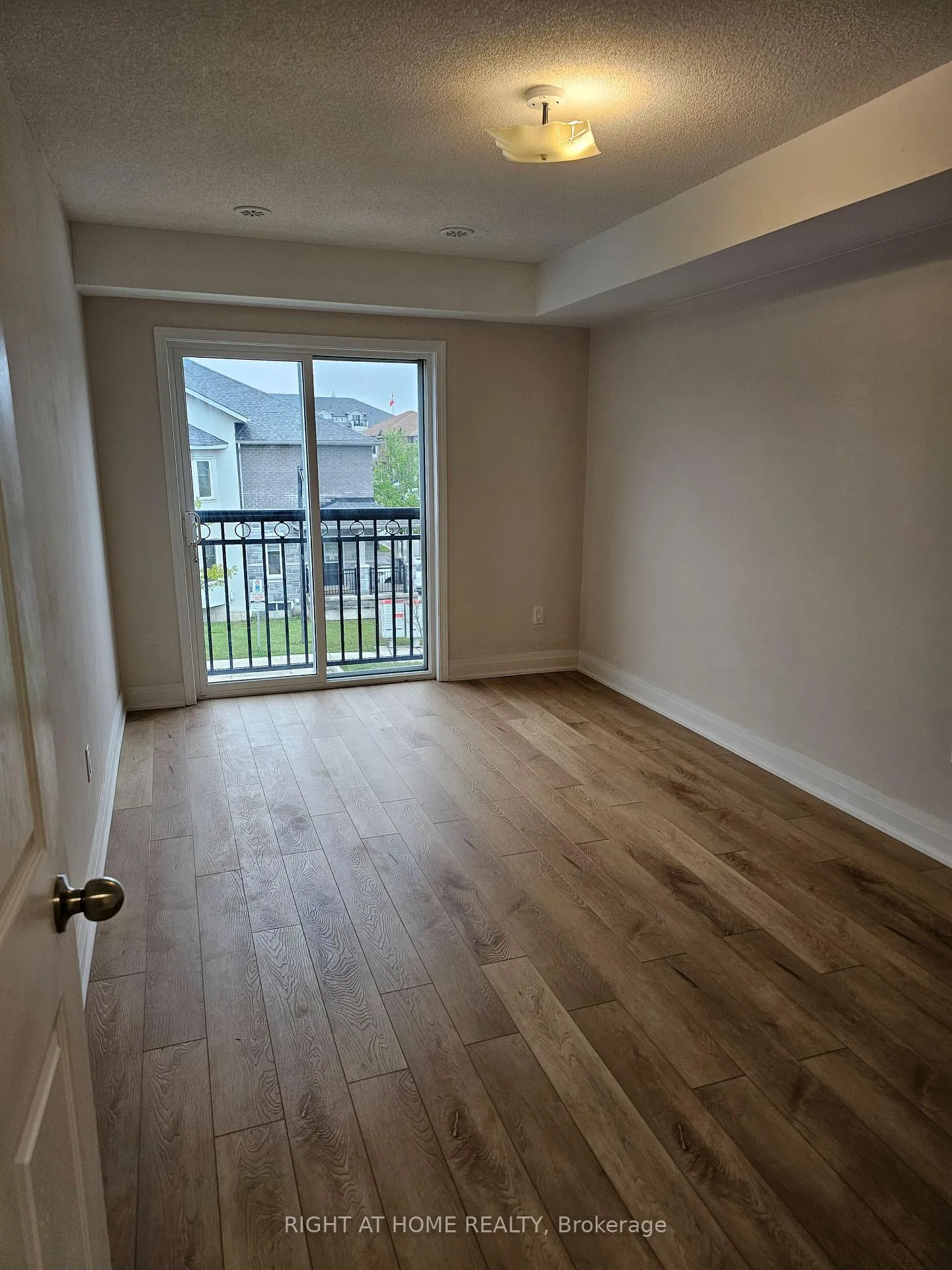 Photo 16 of Unit 4, 1040 Elton Way E, Whitby, Pringle Creek — HOMEH