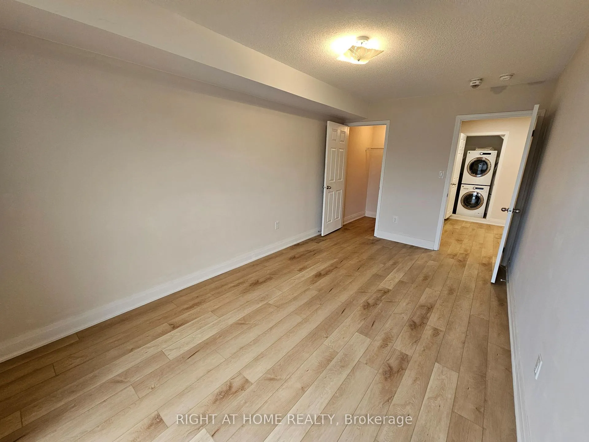 Photo 17 of Unit 4, 1040 Elton Way E, Whitby, Pringle Creek — HOMEH